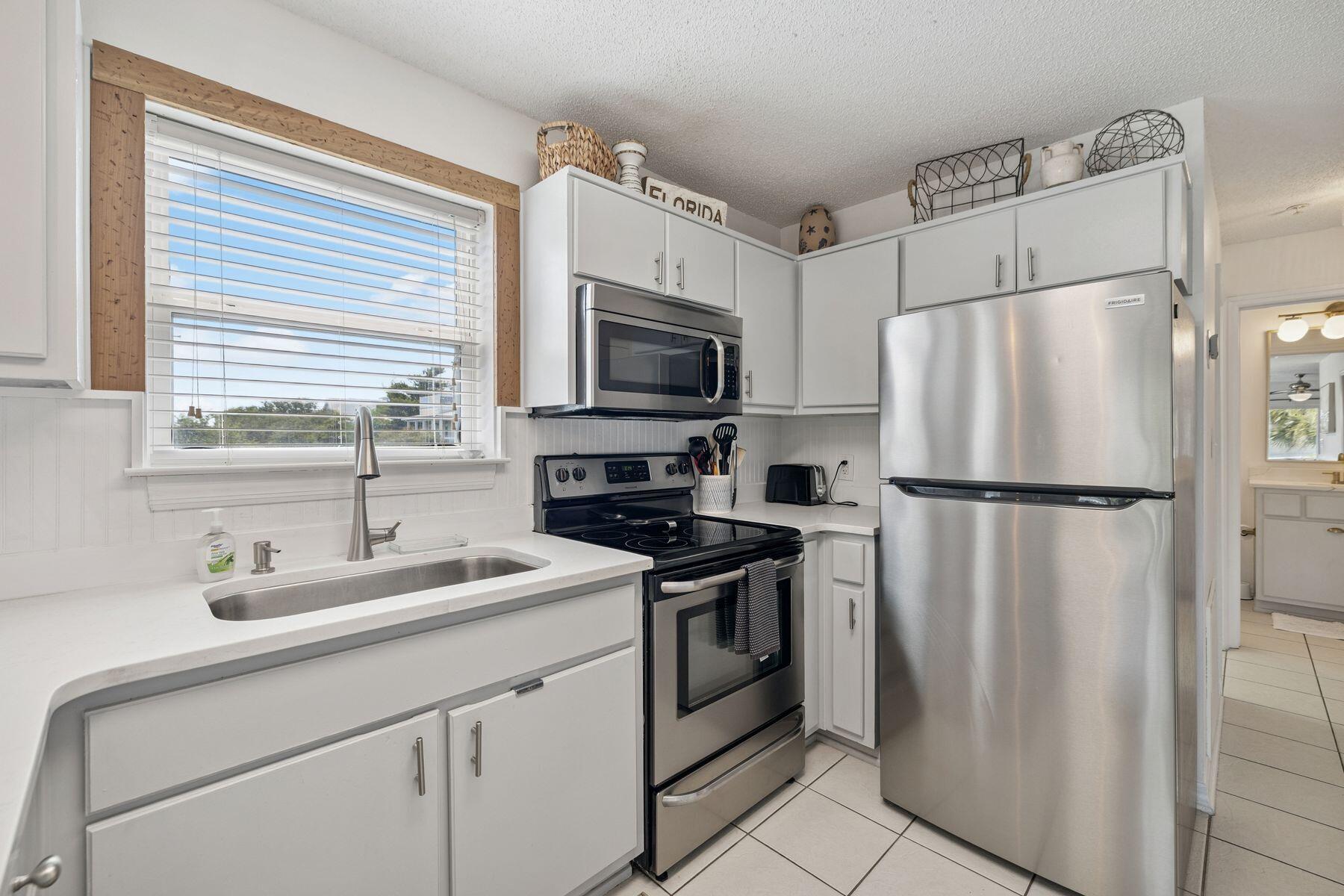 ROLLIN TIDE VILLAS - Residential