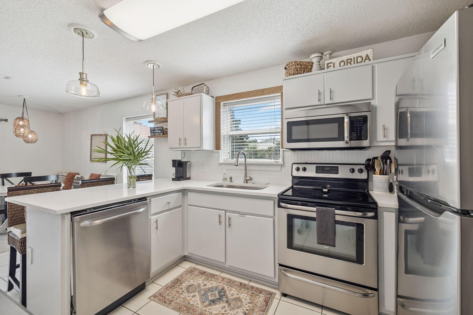 ROLLIN TIDE VILLAS - Residential