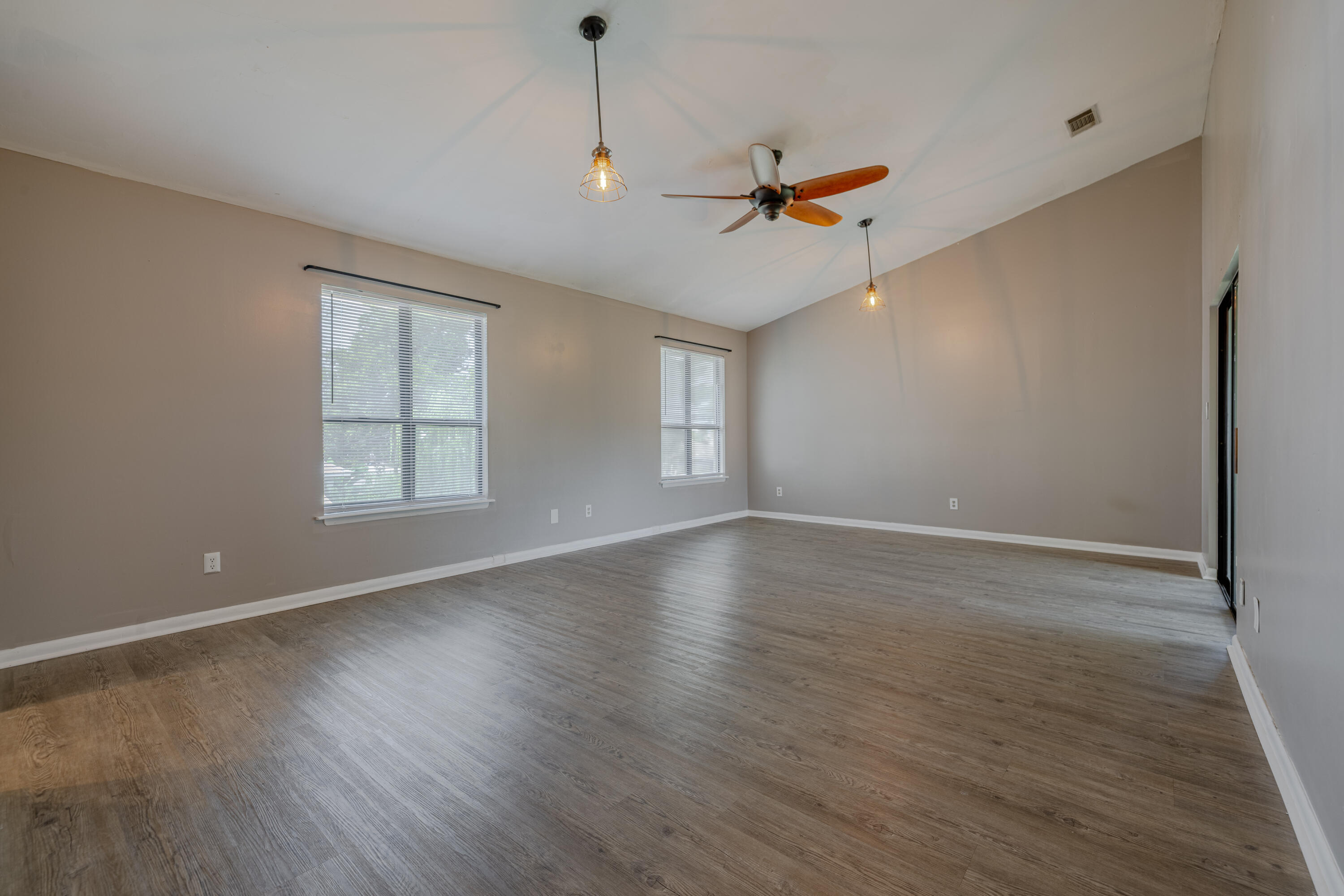 GRAND LAGOON BANKS - Residential