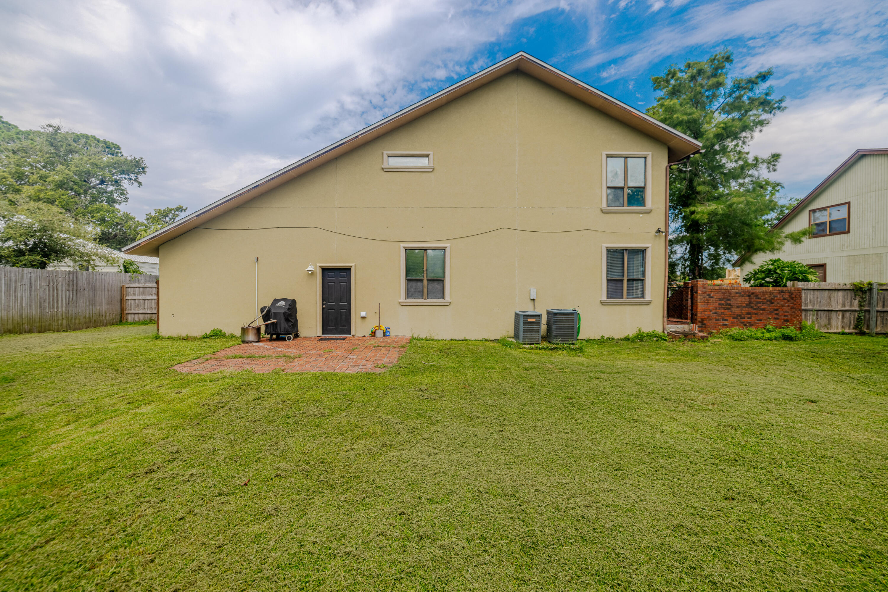 GRAND LAGOON BANKS - Residential