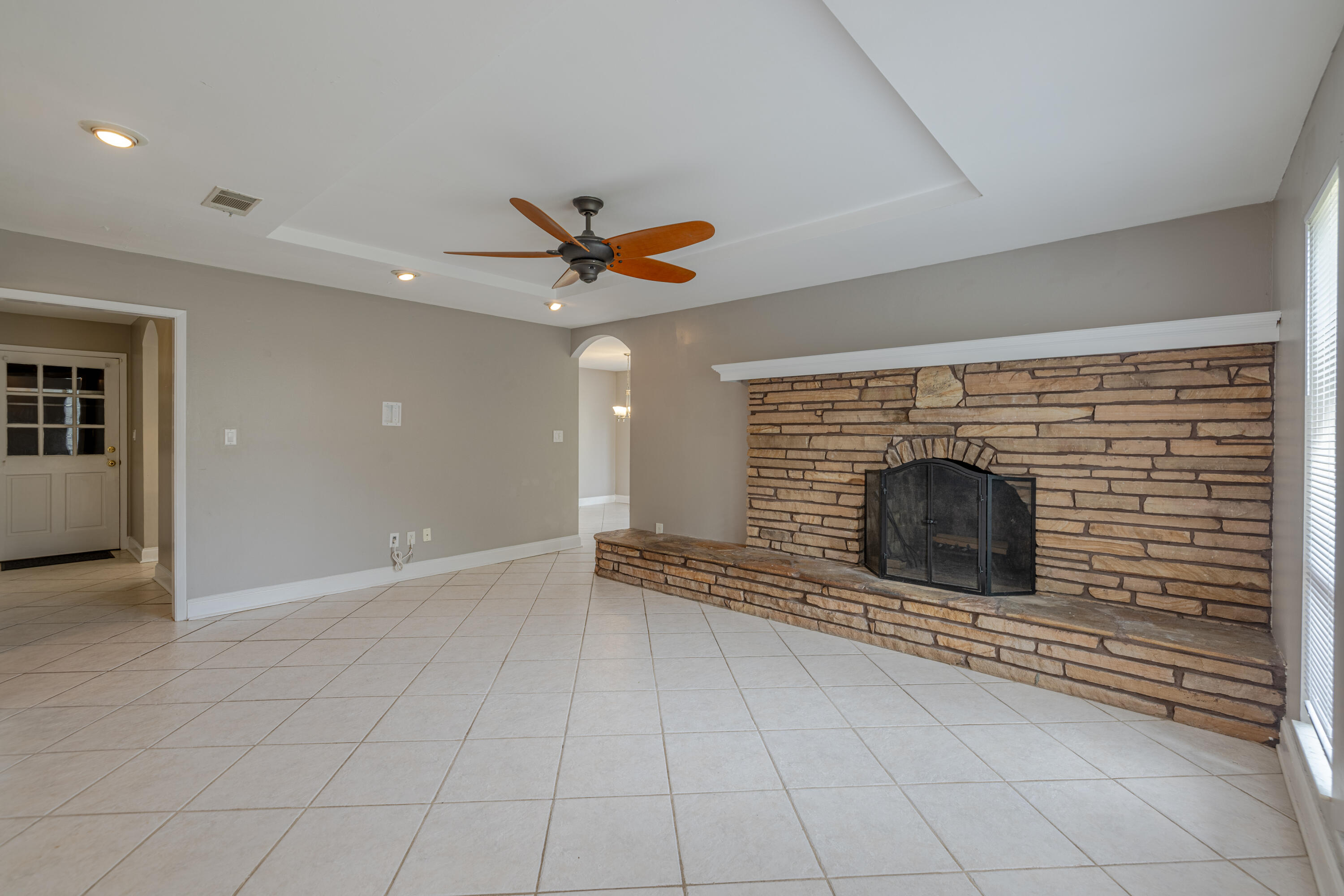 GRAND LAGOON BANKS - Residential