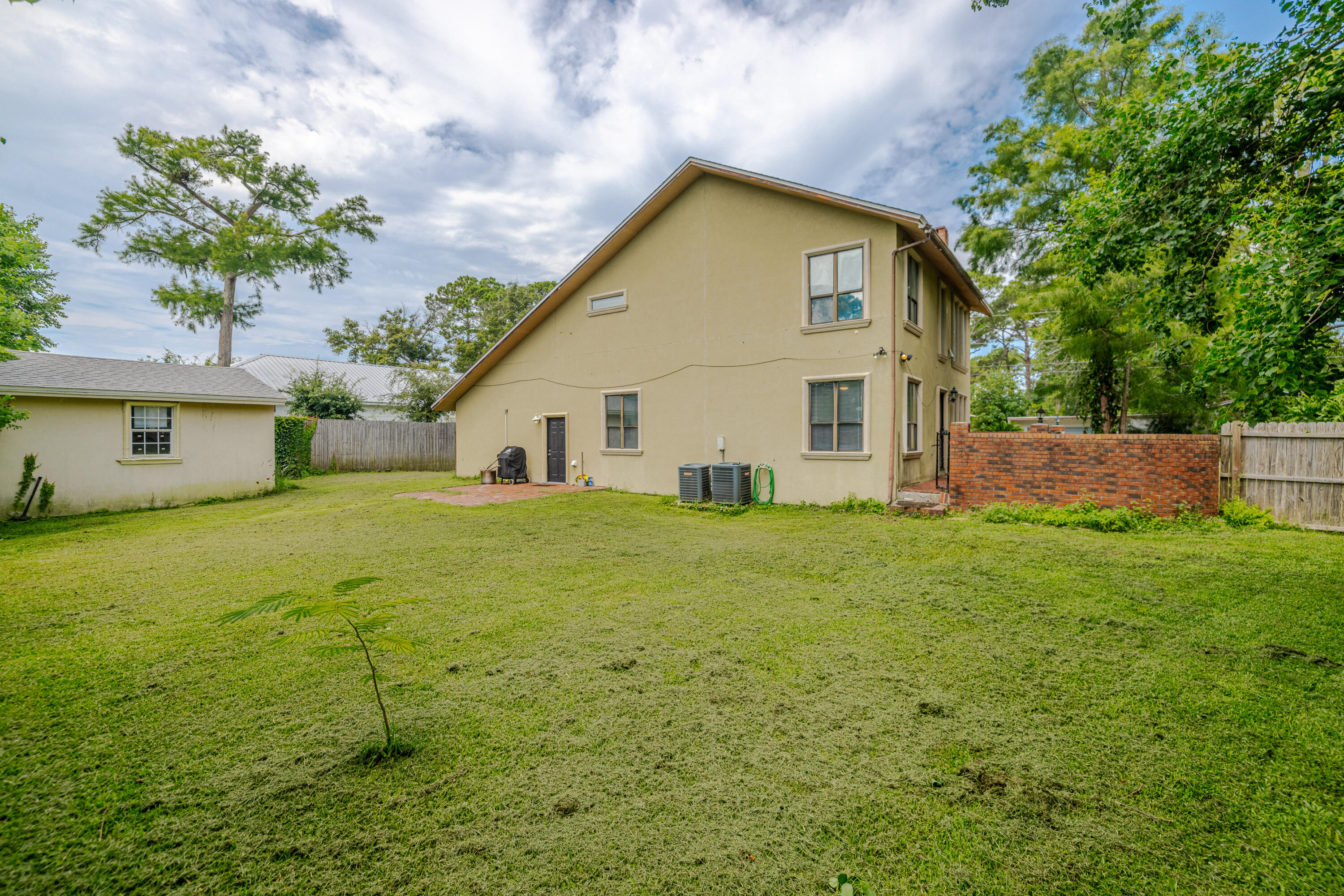 GRAND LAGOON BANKS - Residential