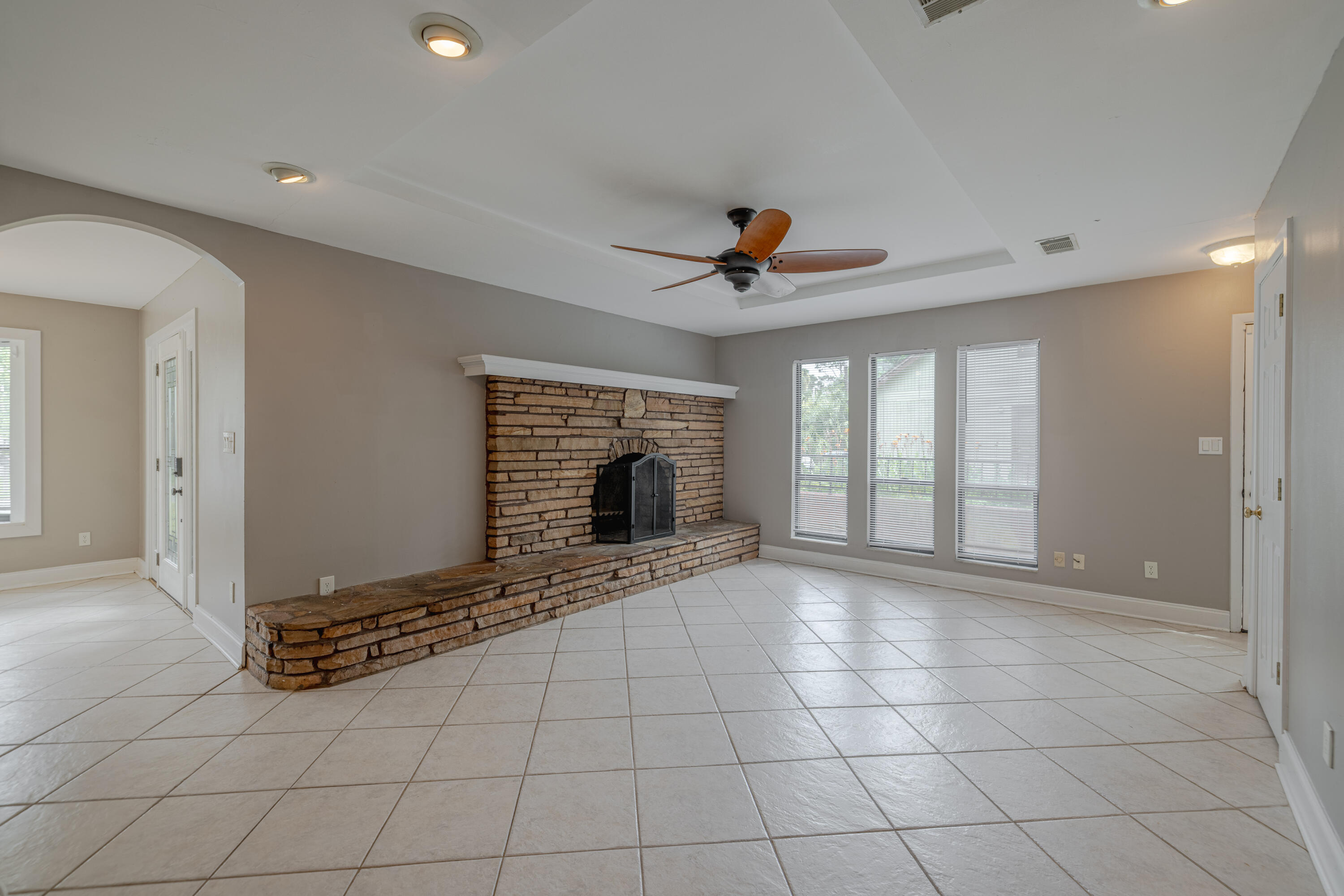 GRAND LAGOON BANKS - Residential