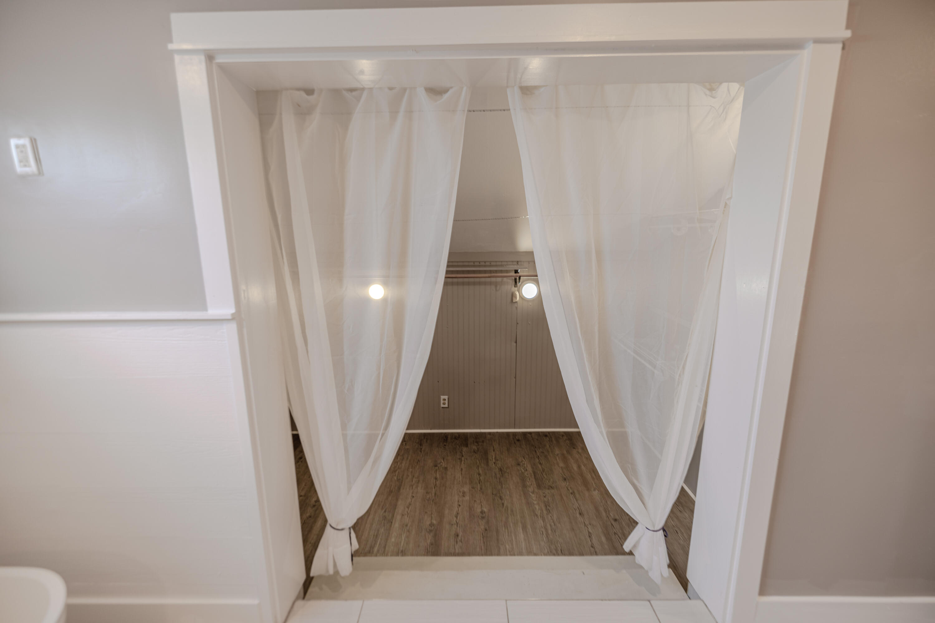 GRAND LAGOON BANKS - Residential