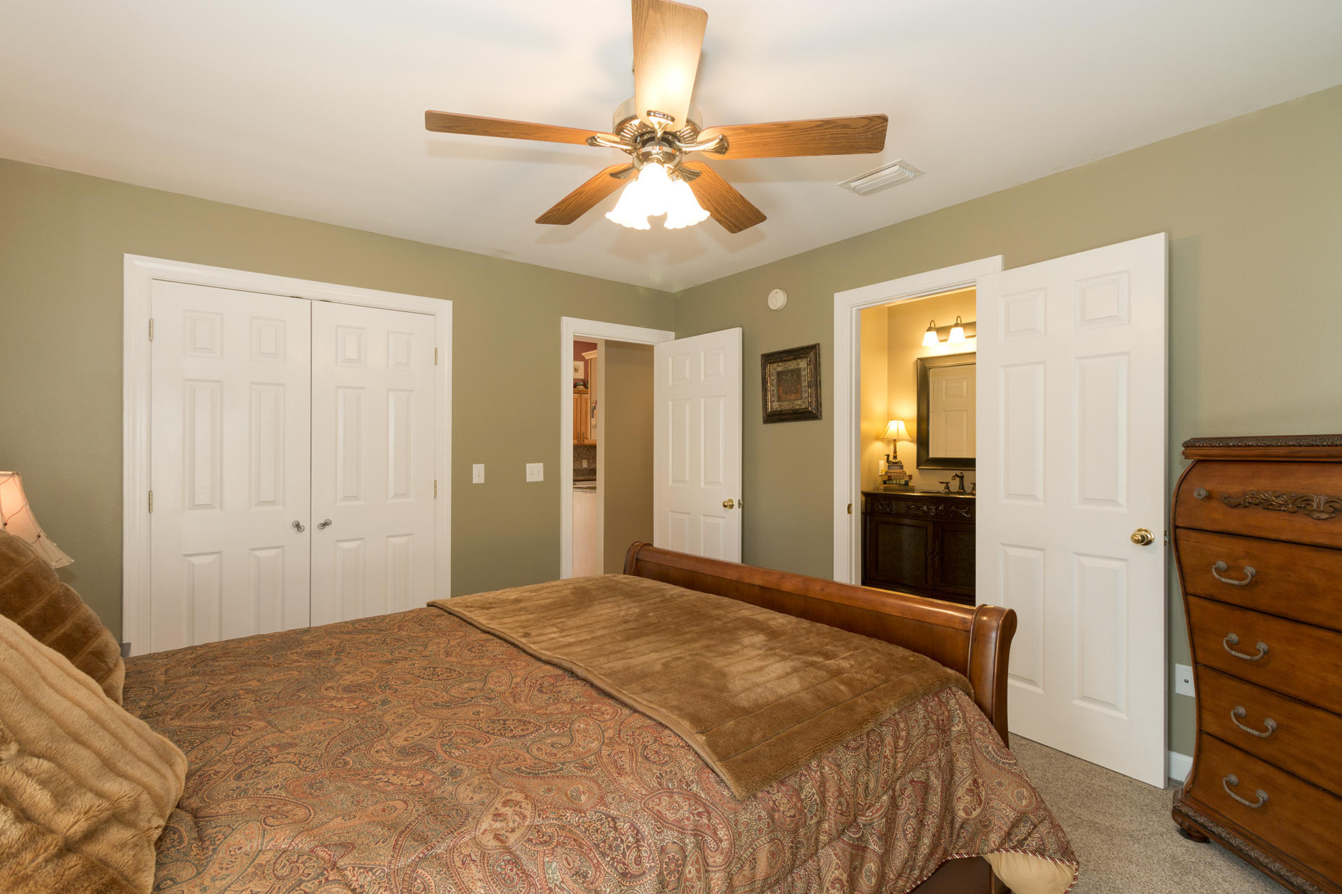 WINDSOR FOREST - Residential