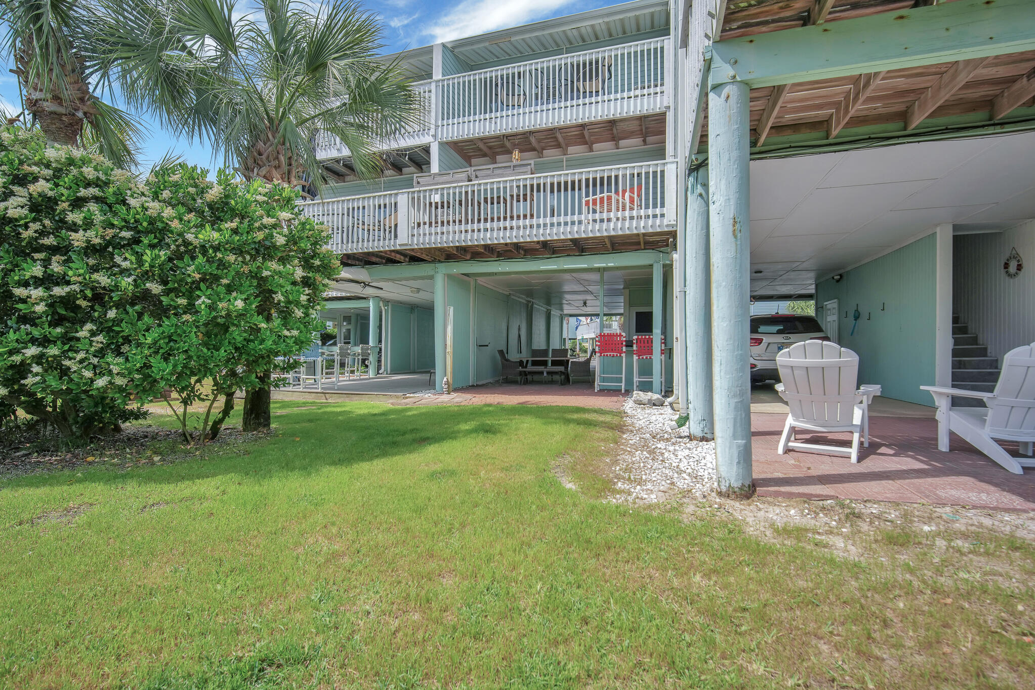 SANDCASTLE BEACH HOMES - Residential