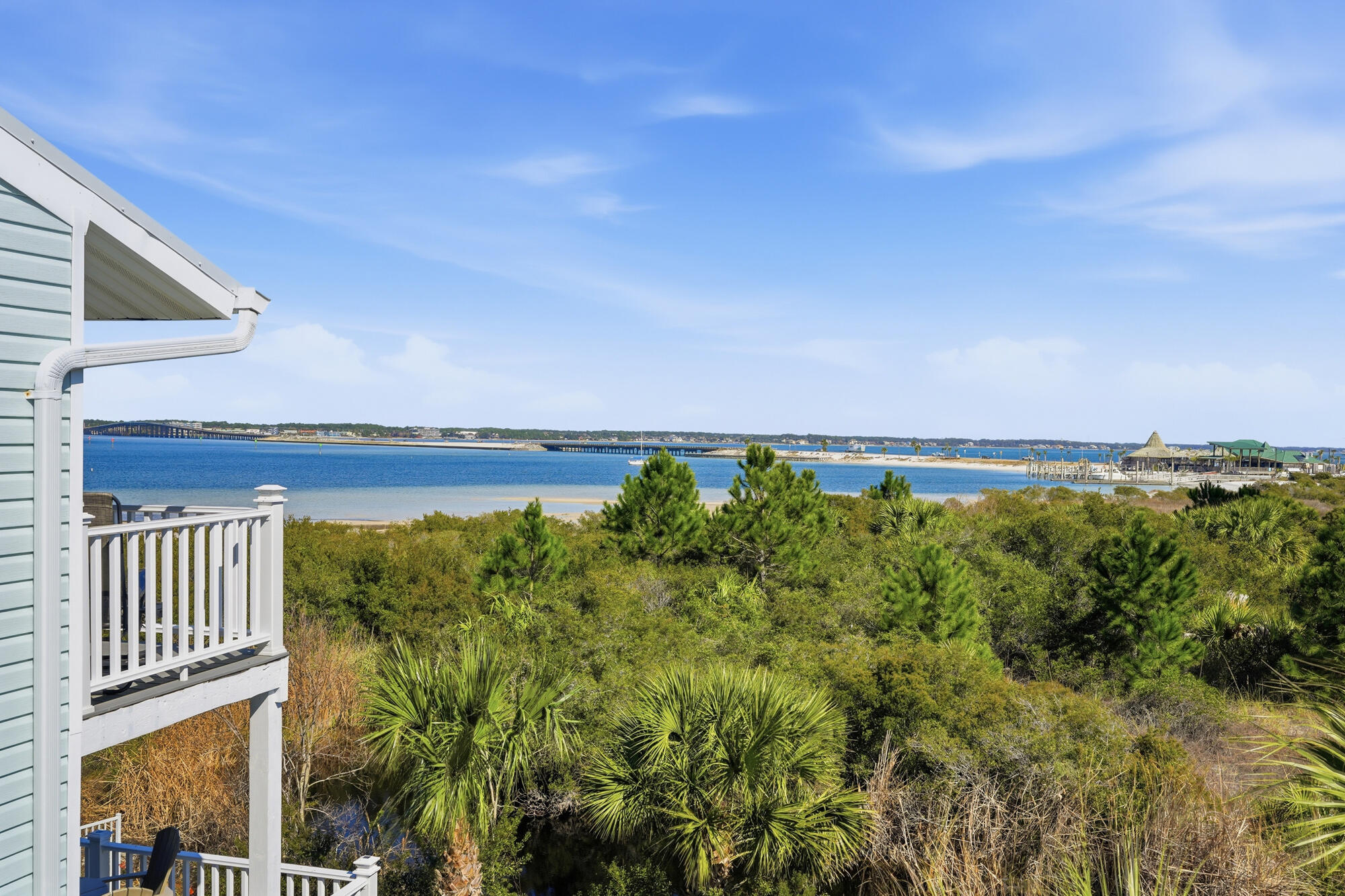 SANDCASTLE BEACH HOMES - Residential