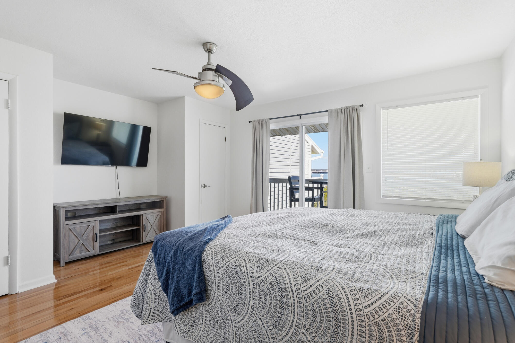 SANDCASTLE BEACH HOMES - Residential