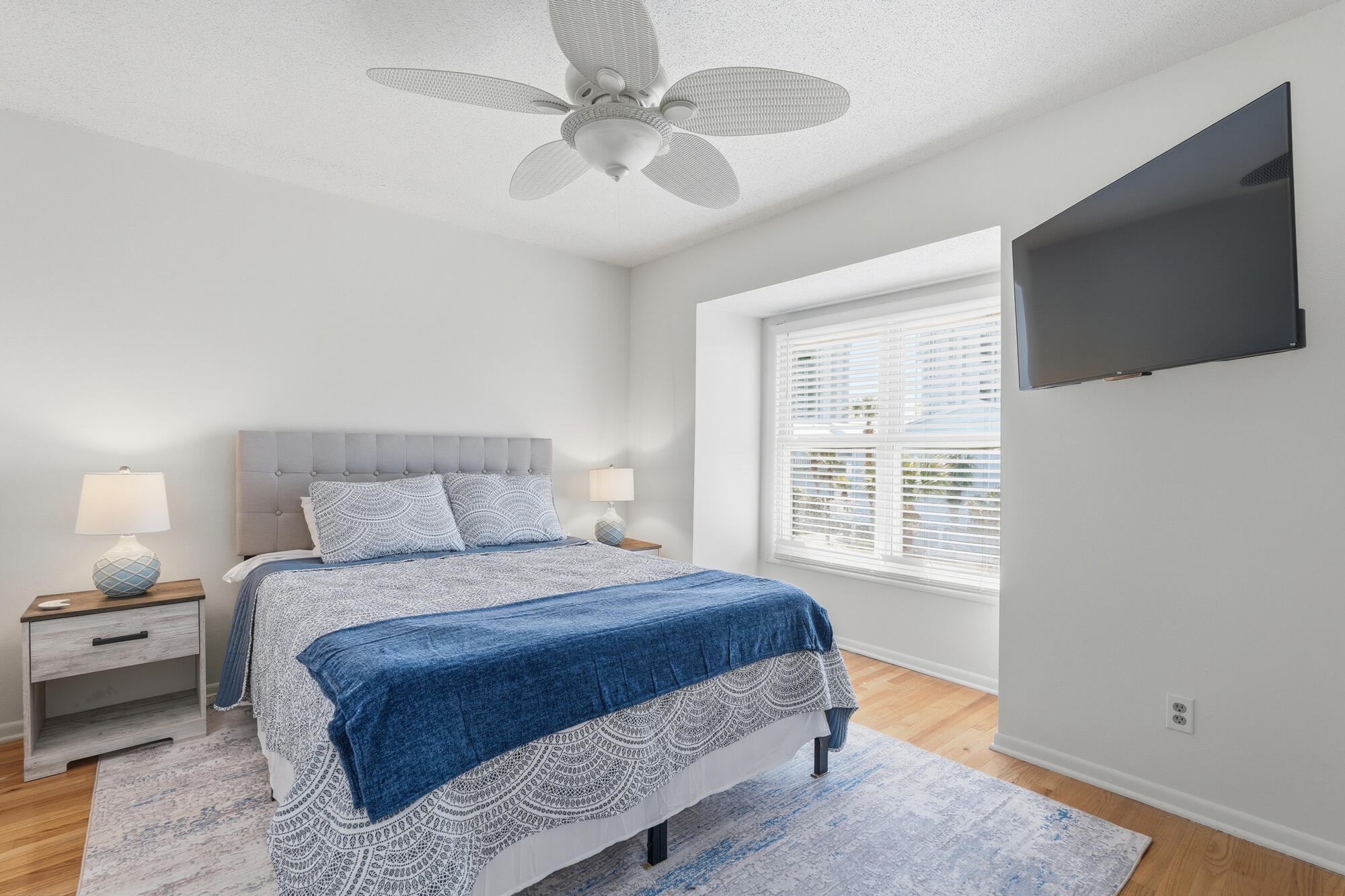 SANDCASTLE BEACH HOMES - Residential