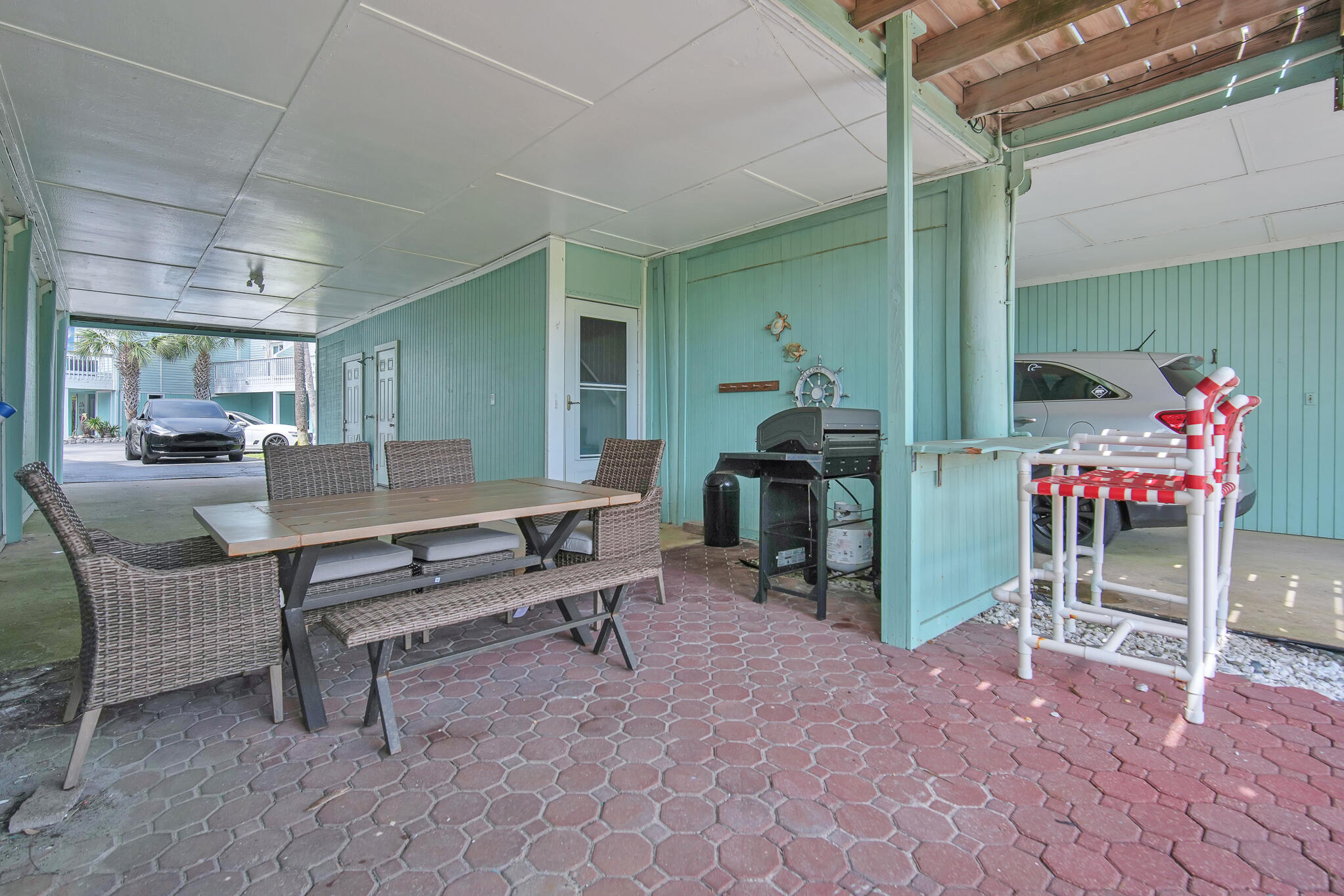 SANDCASTLE BEACH HOMES - Residential