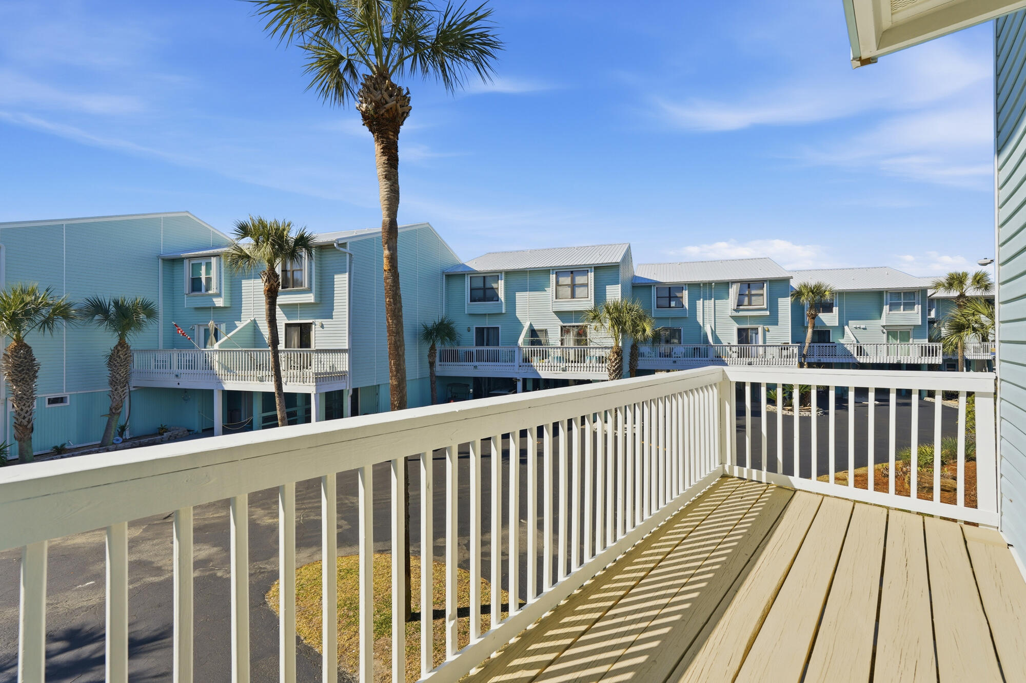 SANDCASTLE BEACH HOMES - Residential