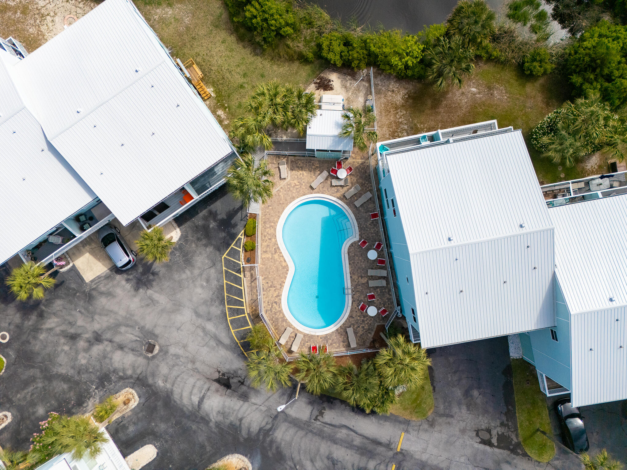 SANDCASTLE BEACH HOMES - Residential