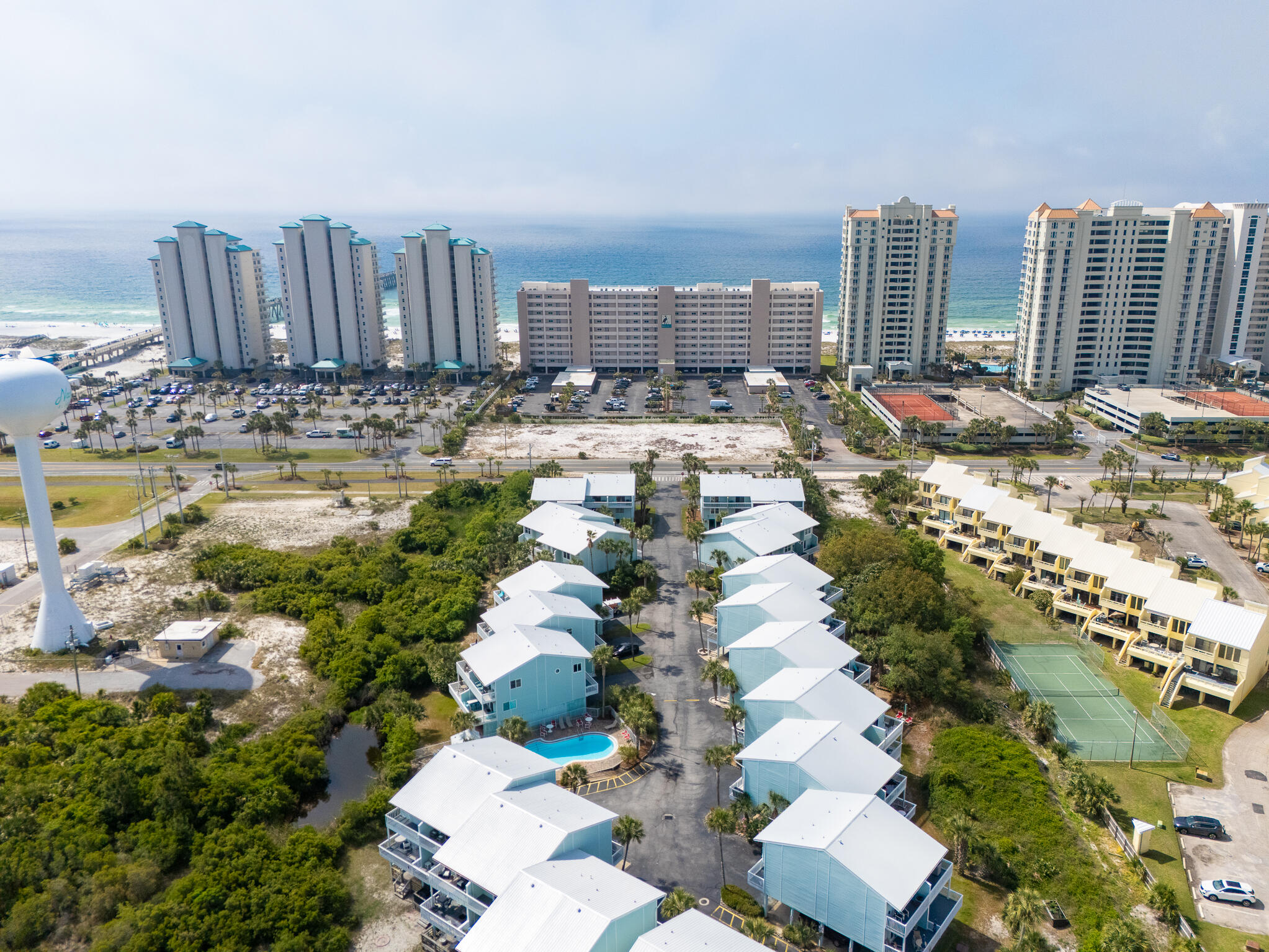 SANDCASTLE BEACH HOMES - Residential