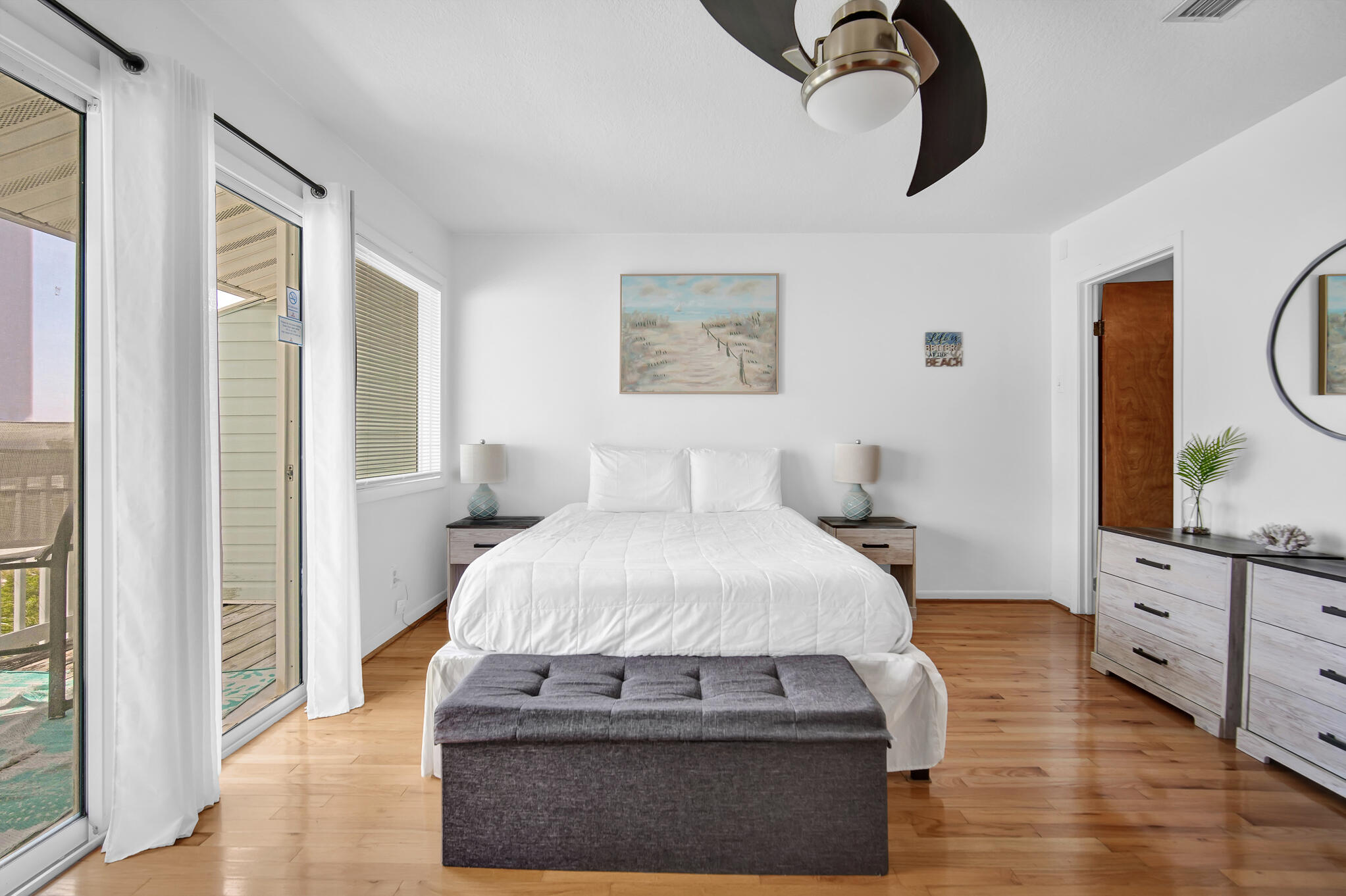 SANDCASTLE BEACH HOMES - Residential