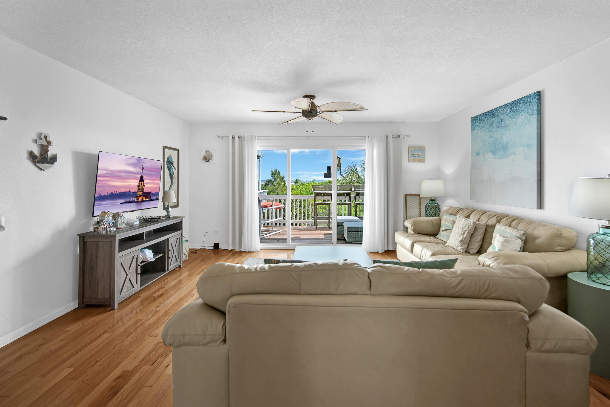 SANDCASTLE BEACH HOMES - Residential