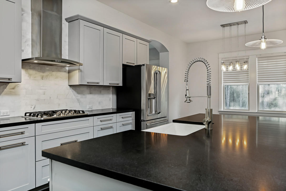 WILD HERON - Residential