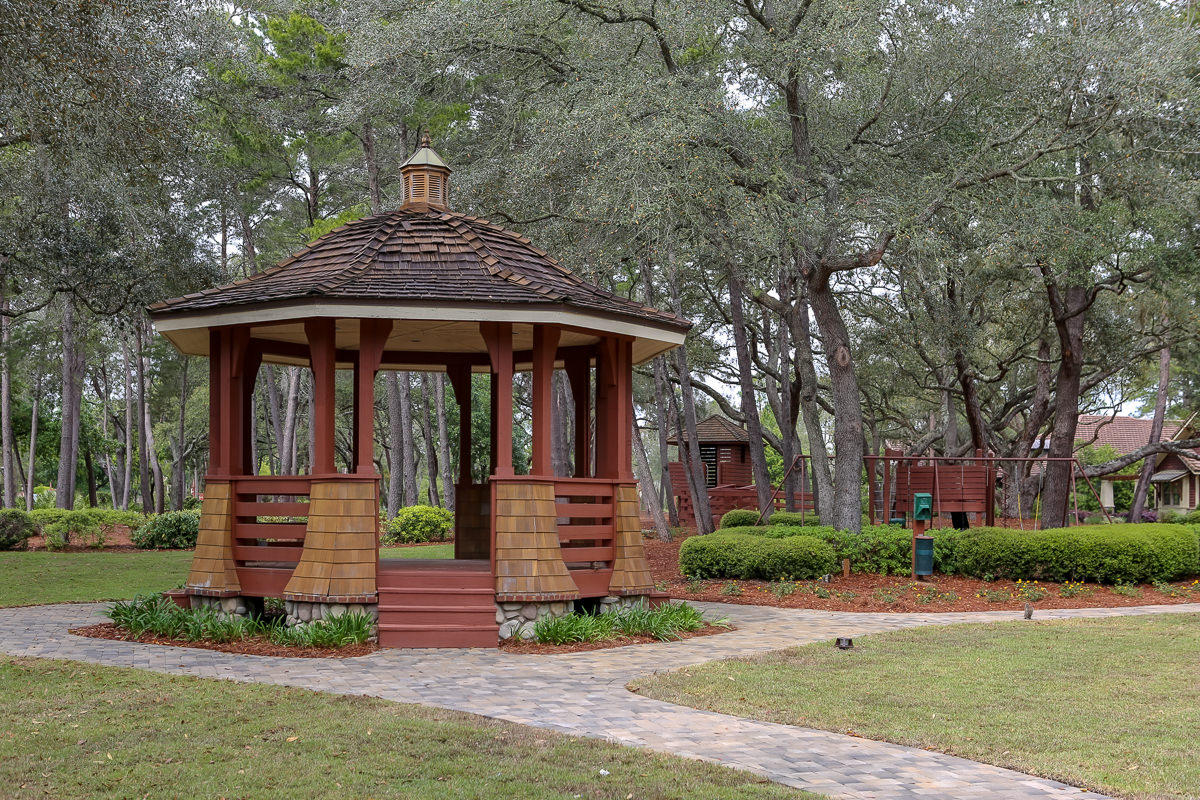 WILD HERON - Residential