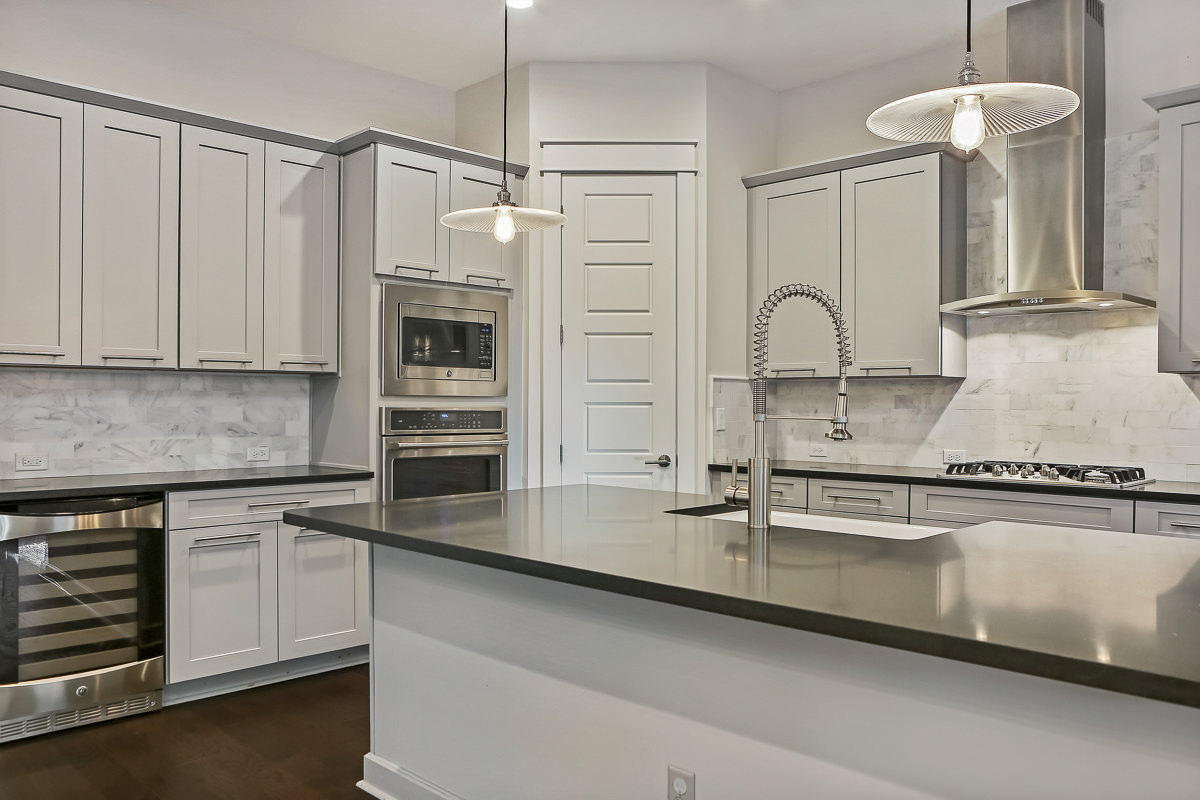 WILD HERON - Residential