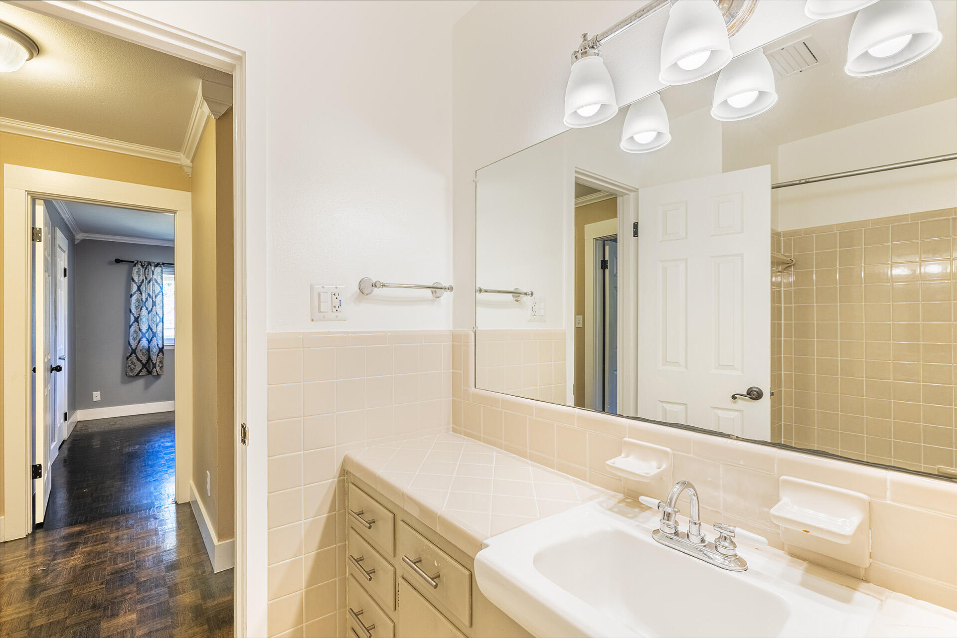 COLONY ESTATES 2ND ADDN - Residential