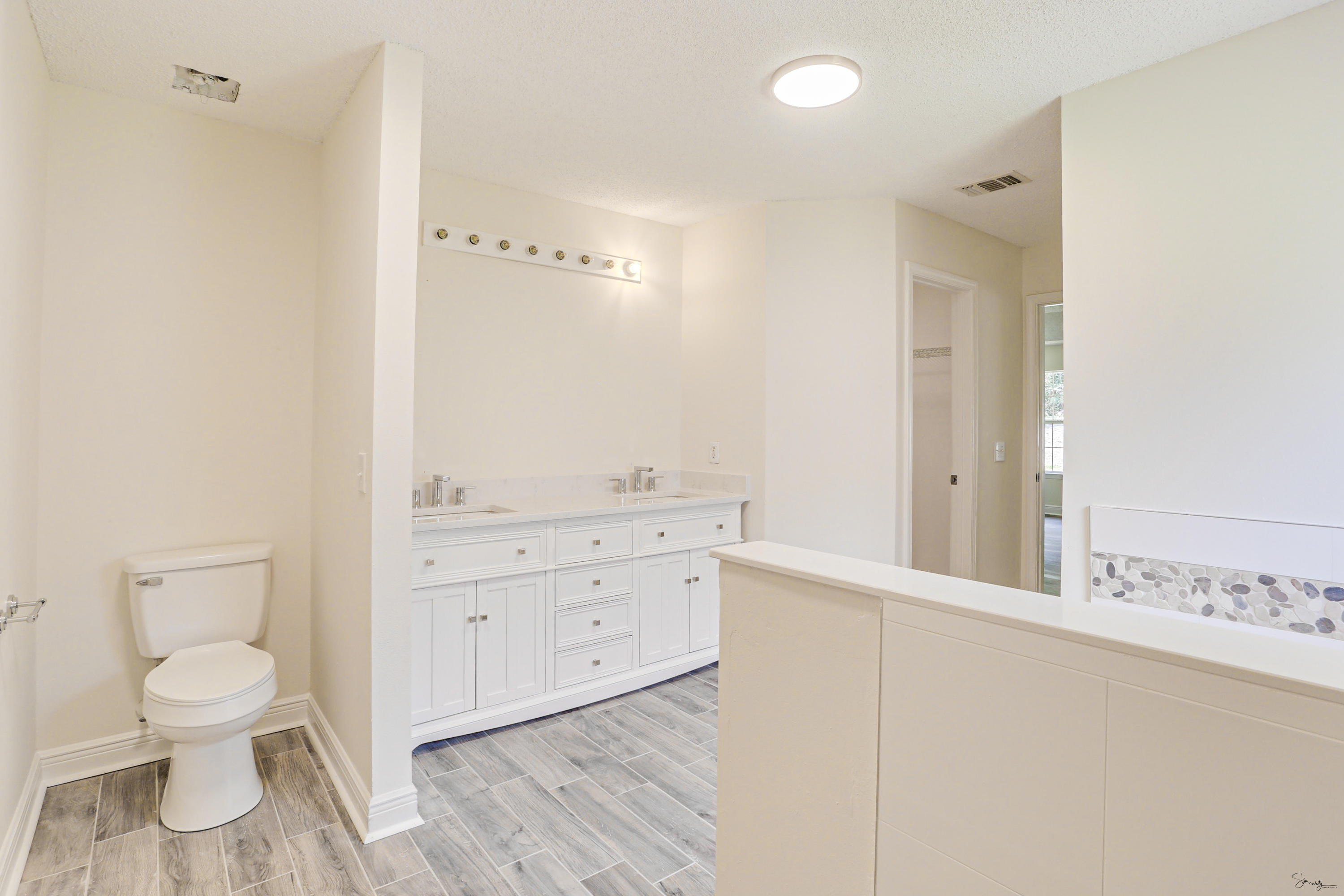 FOX VALLEY - Residential