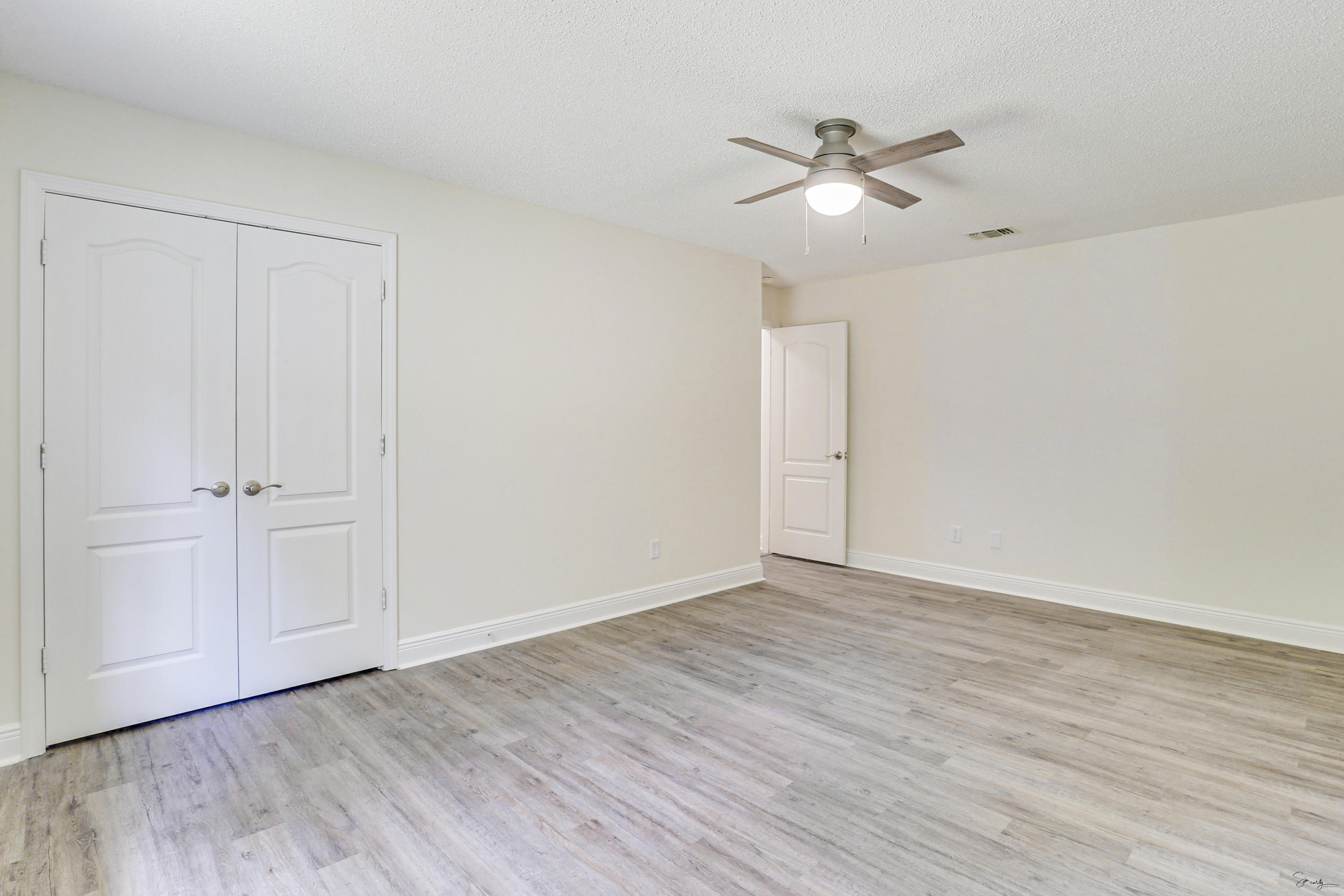 FOX VALLEY - Residential