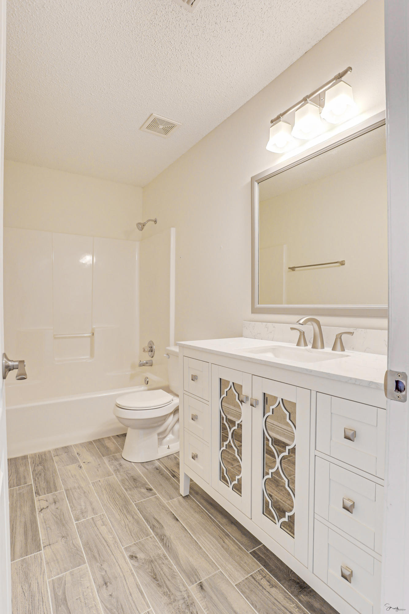 FOX VALLEY - Residential