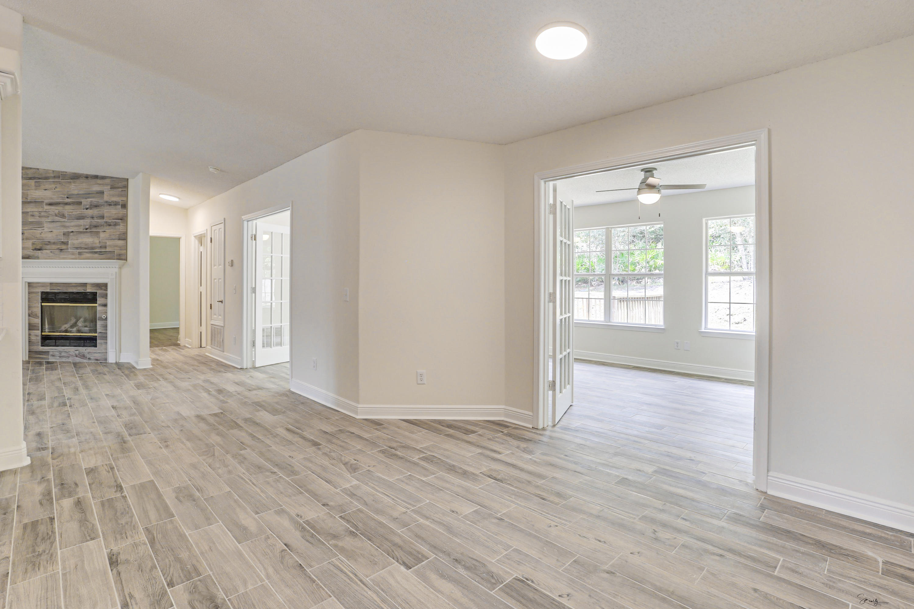 FOX VALLEY - Residential