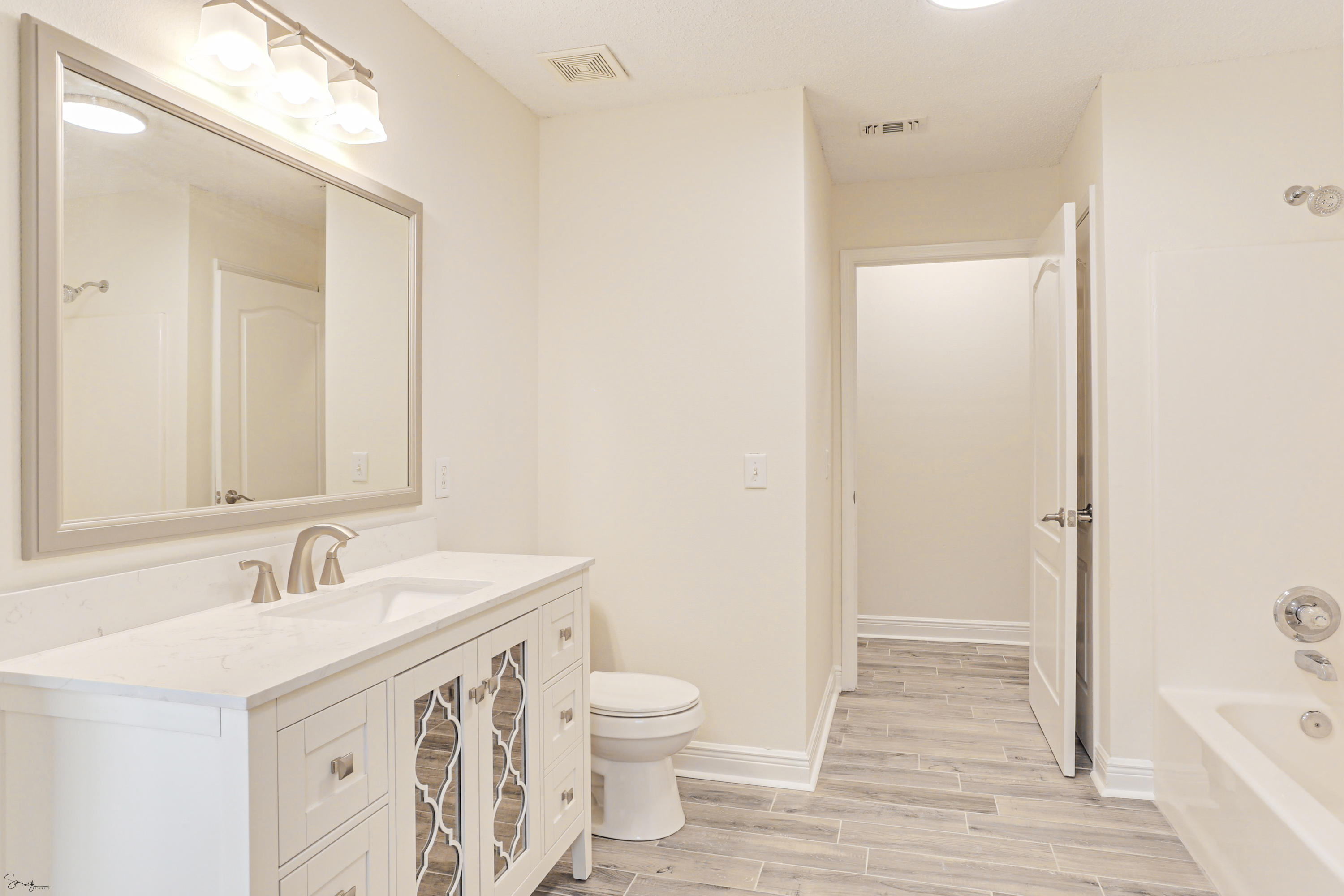 FOX VALLEY - Residential