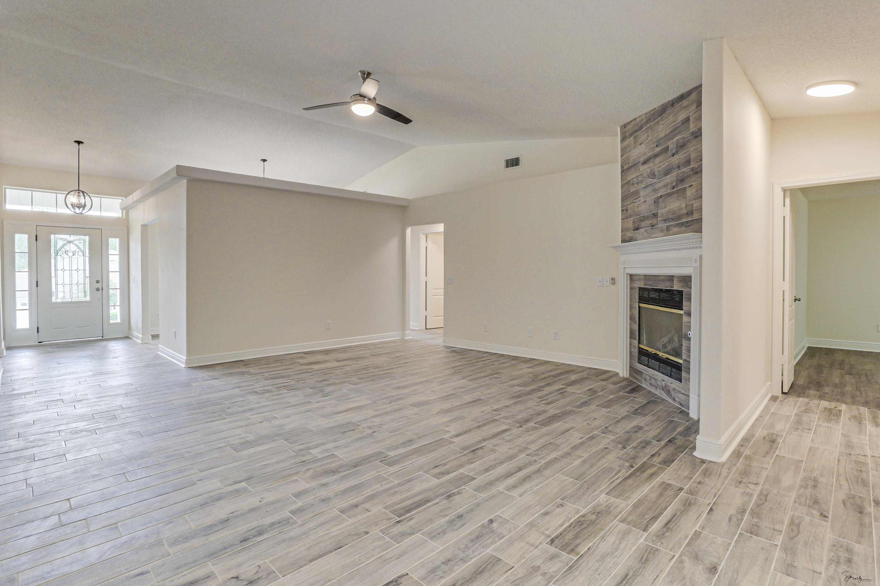 FOX VALLEY - Residential