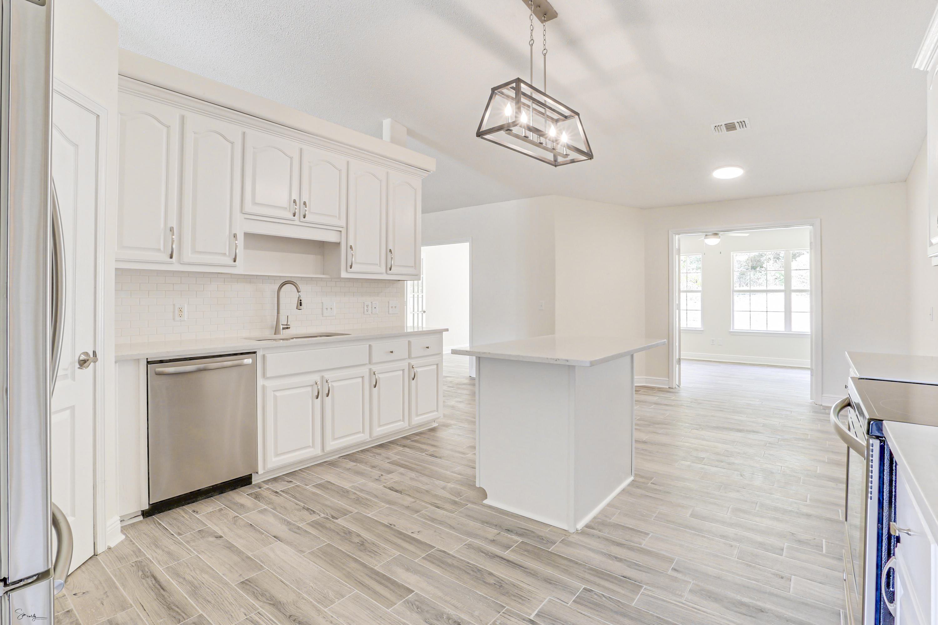 FOX VALLEY - Residential