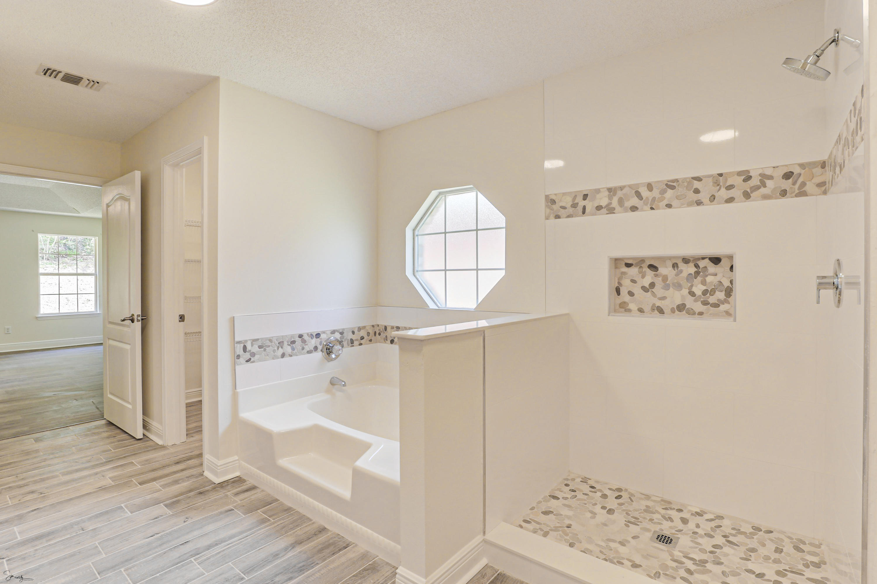 FOX VALLEY - Residential