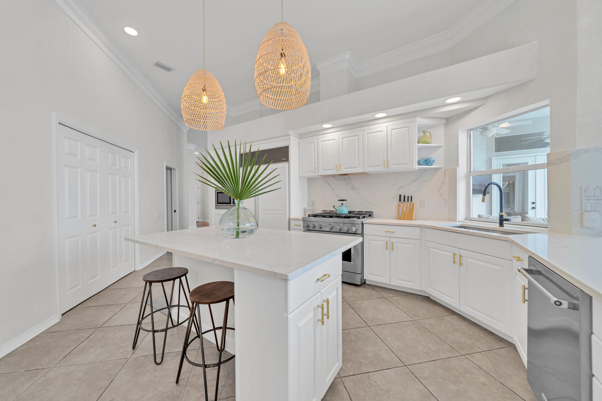 WINDWARD PH 1 BLUEWATER BAY - Residential