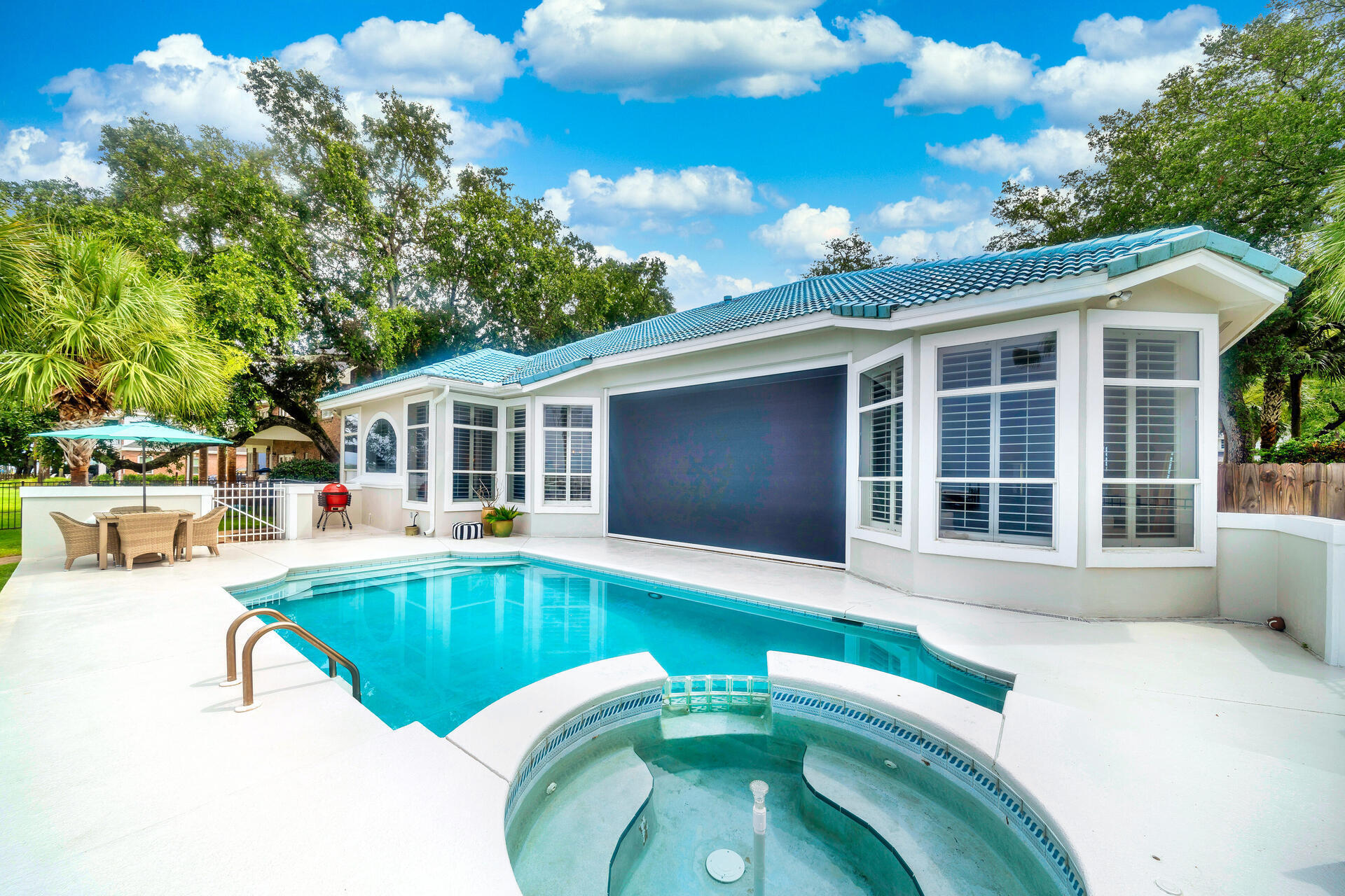 WINDWARD PH 1 BLUEWATER BAY - Residential