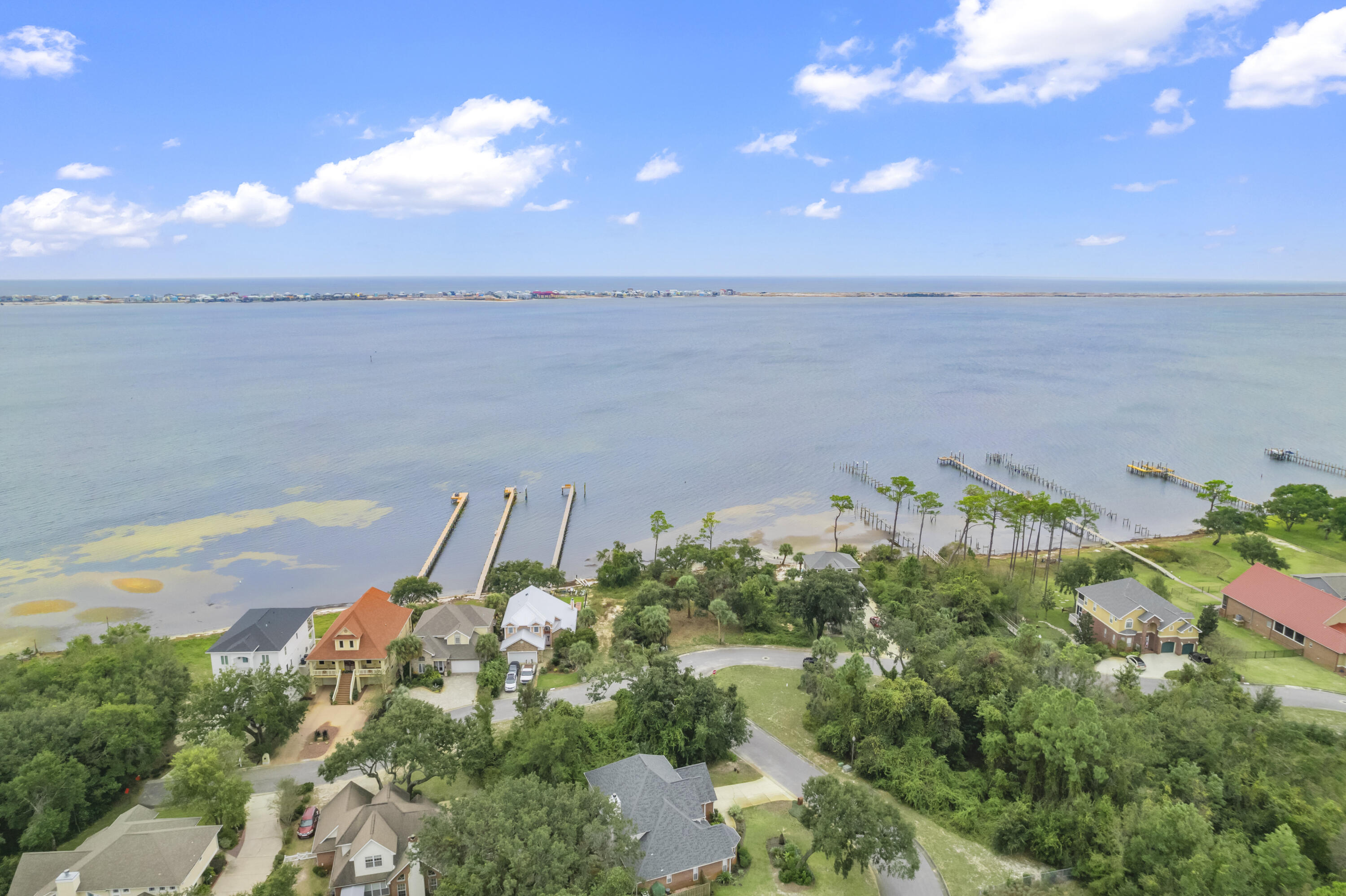 MAGNOLIA HARBOR - Land