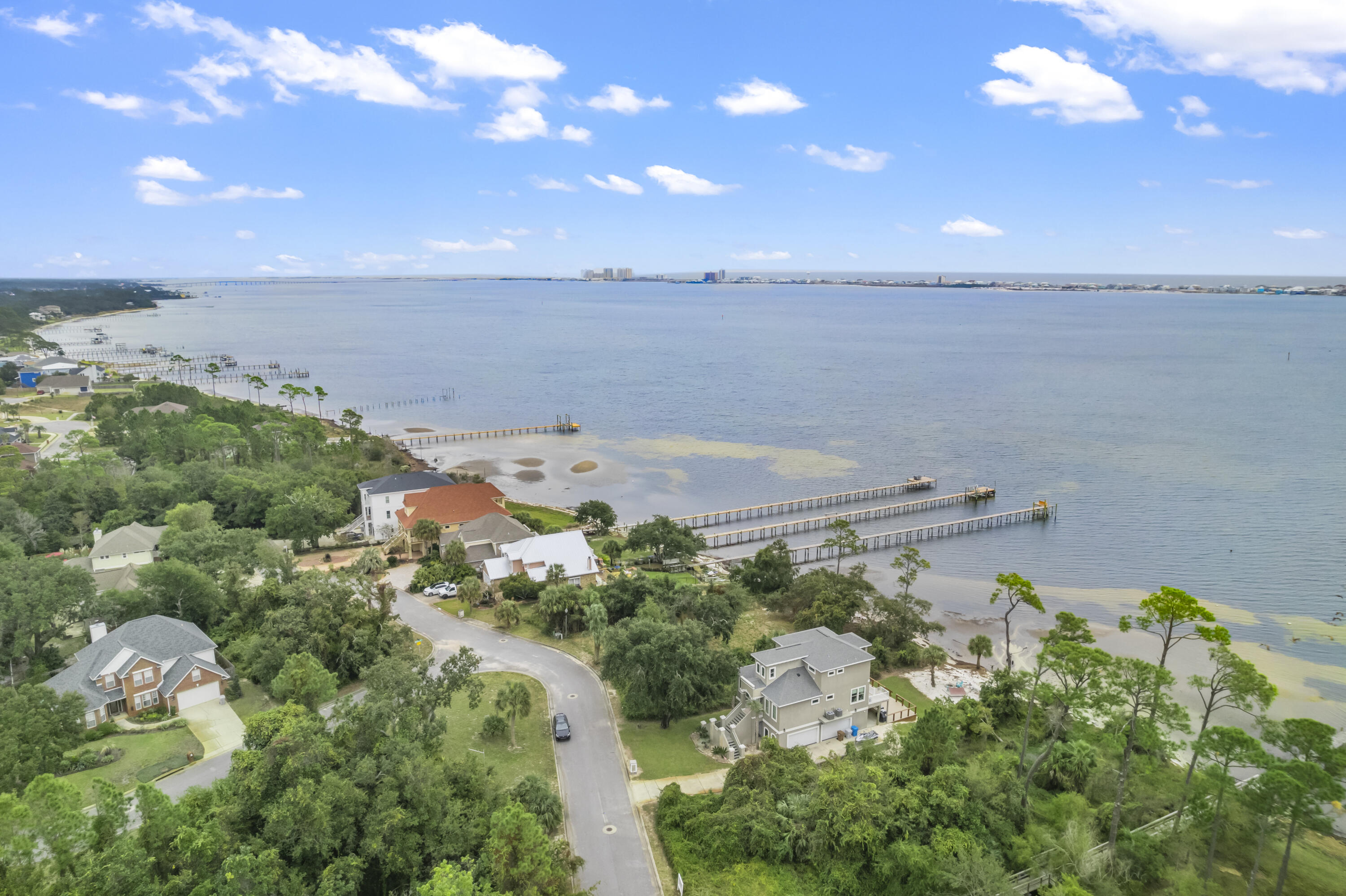 MAGNOLIA HARBOR - Land