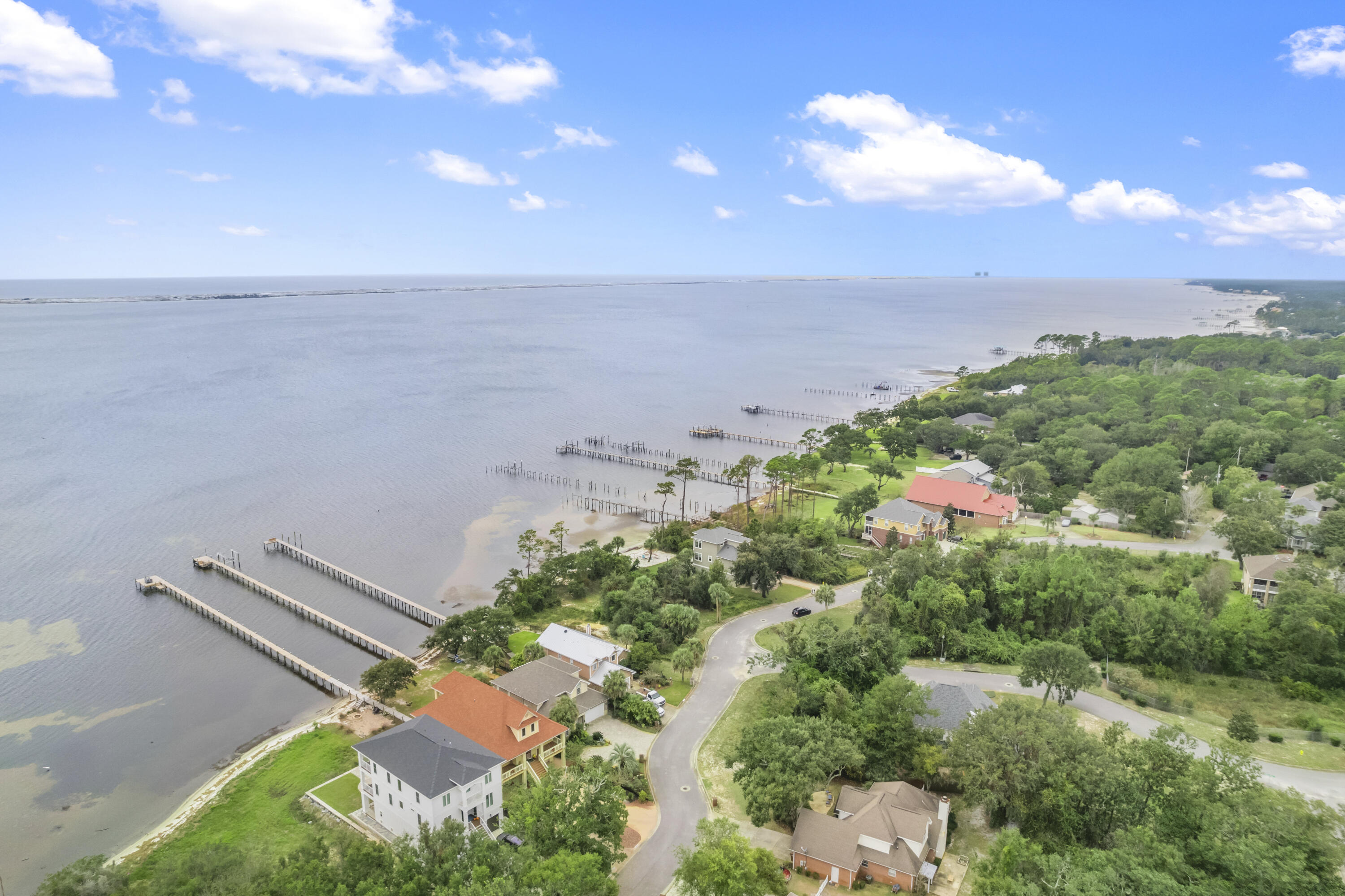 MAGNOLIA HARBOR - Land