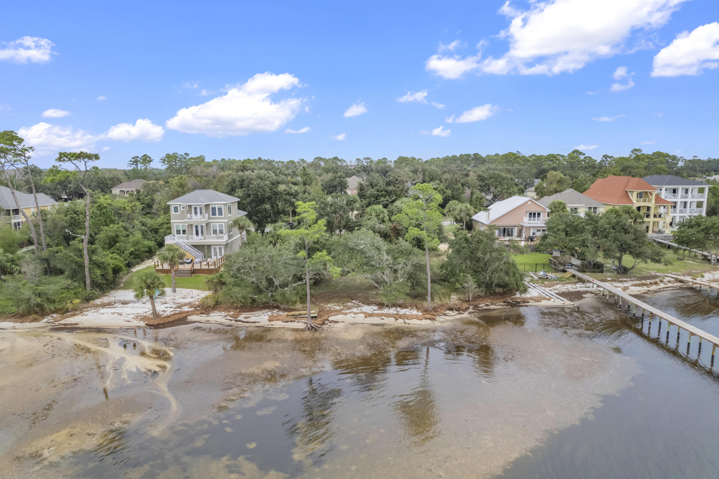 MAGNOLIA HARBOR - Land