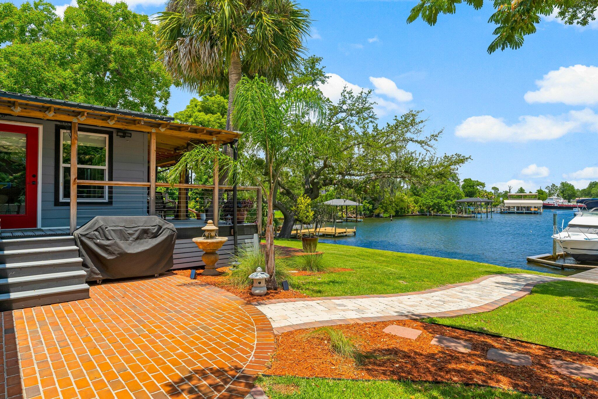 CROWN POINT - Residential