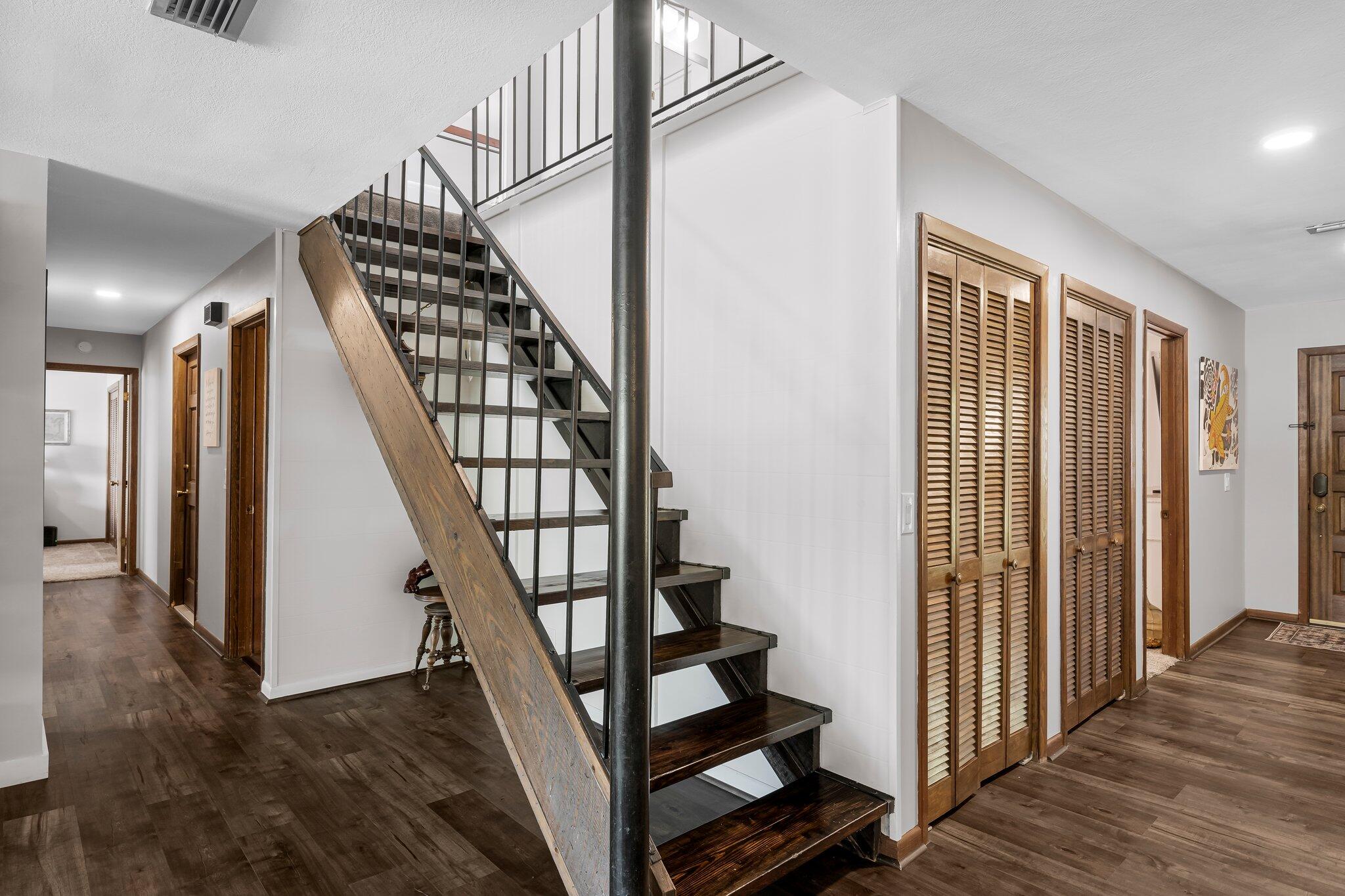 CROWN POINT - Residential