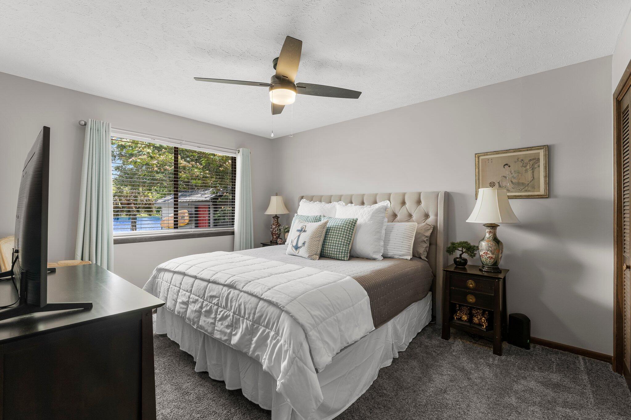 CROWN POINT - Residential