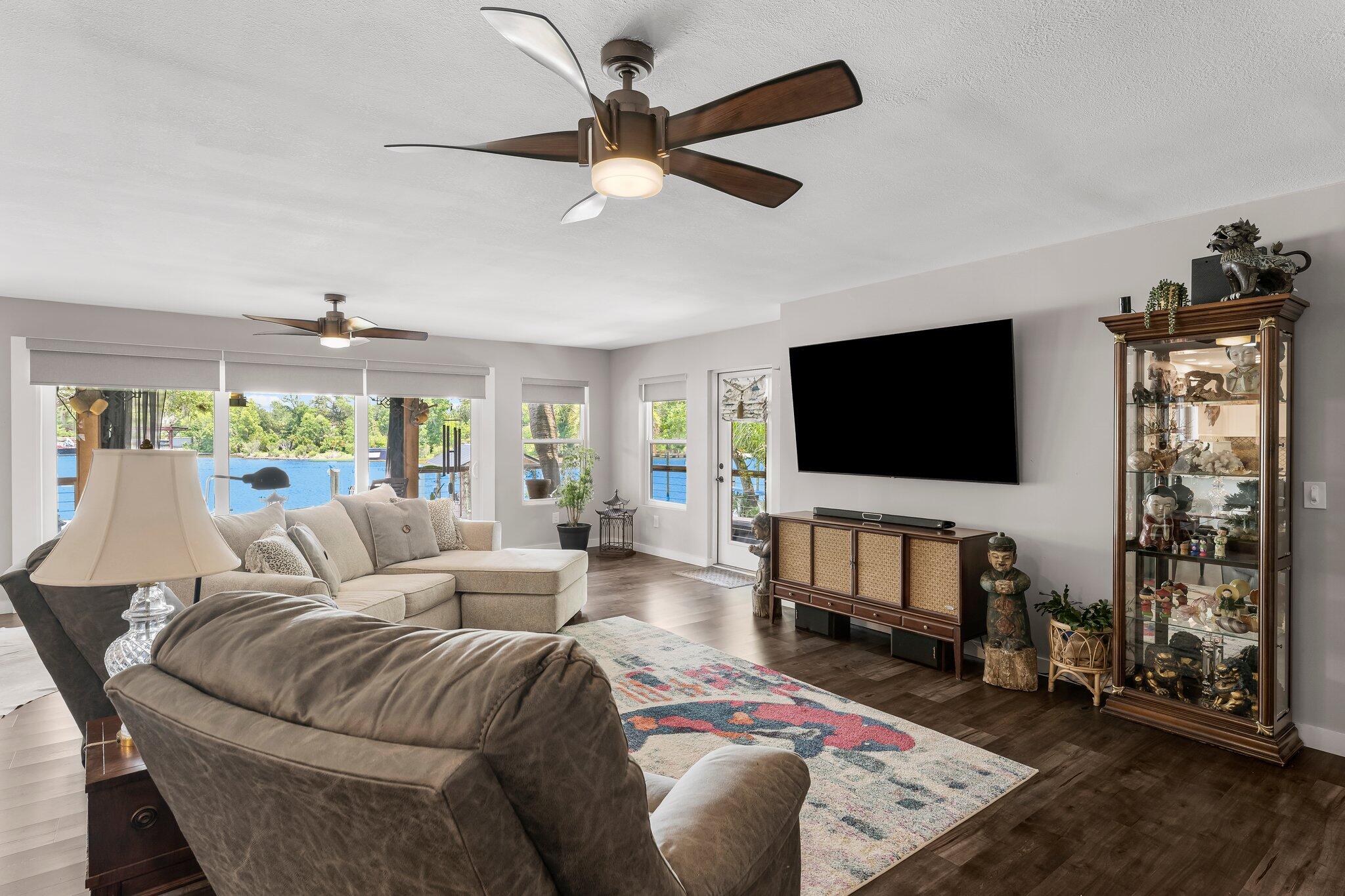 CROWN POINT - Residential