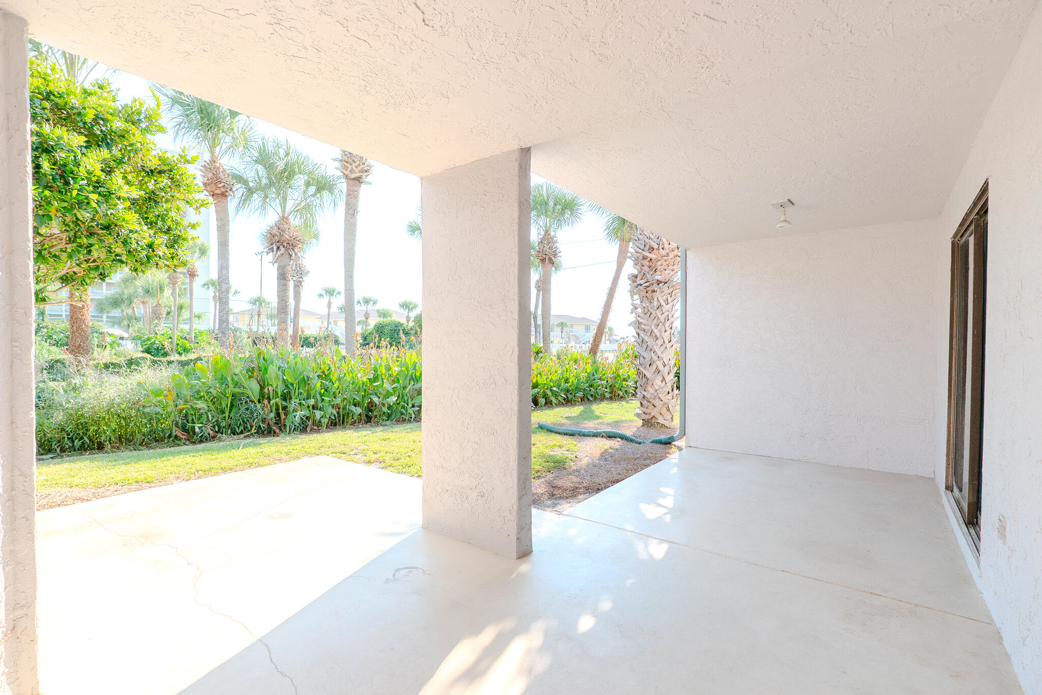 SHORELINE GARDENS T/H - Residential