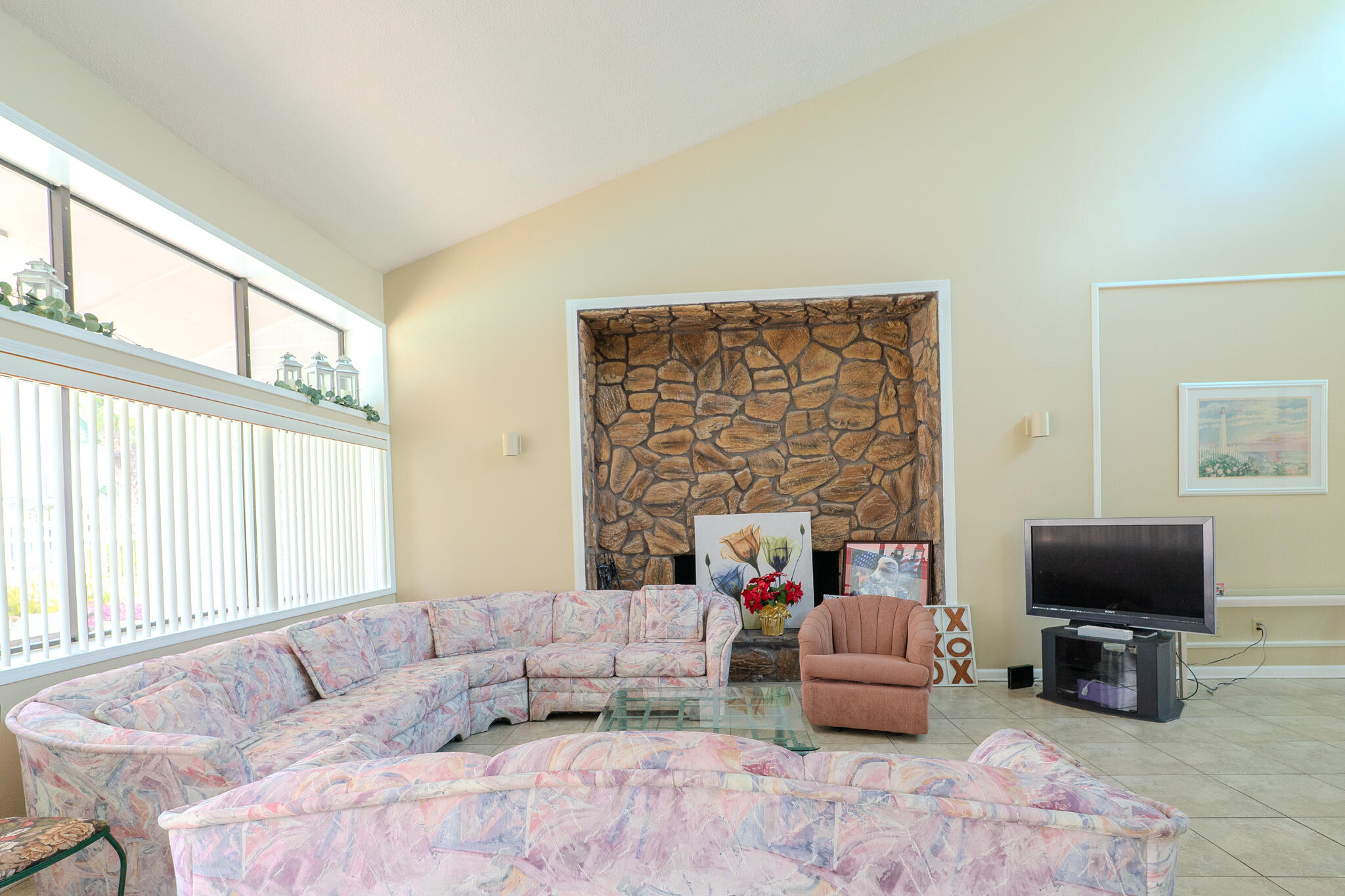 SHORELINE GARDENS T/H - Residential