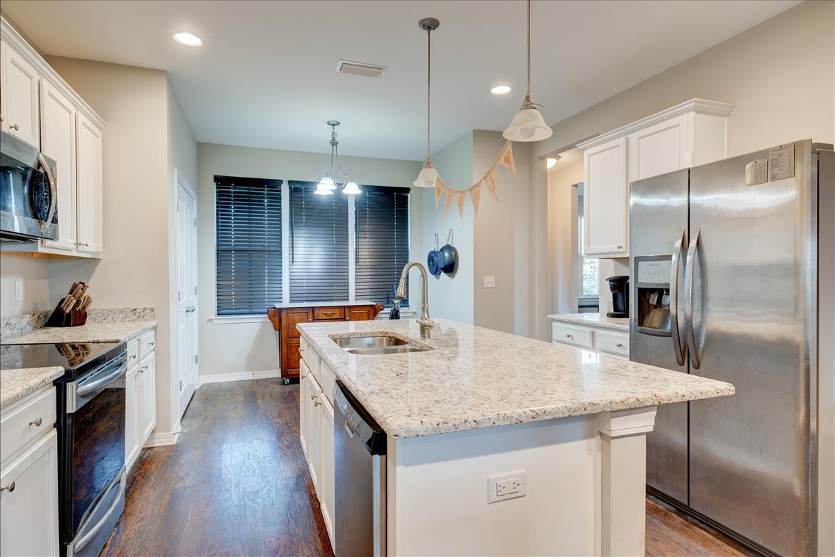 HERITAGE MANOR - Residential