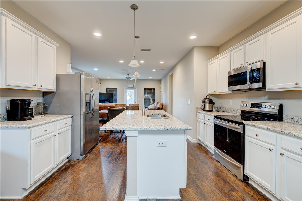 HERITAGE MANOR - Residential