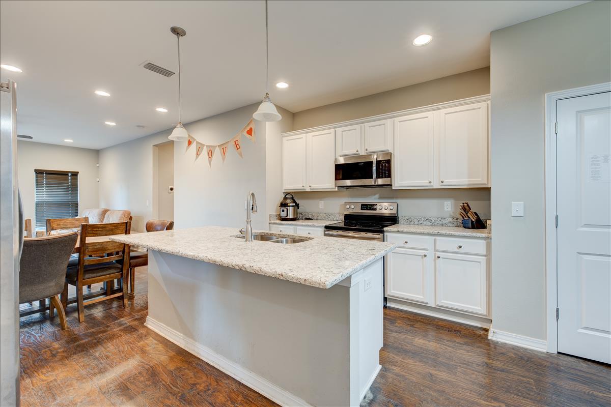 HERITAGE MANOR - Residential