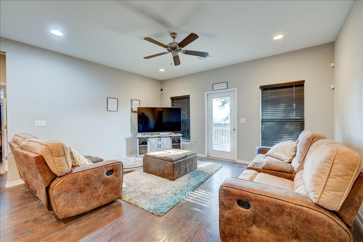 HERITAGE MANOR - Residential