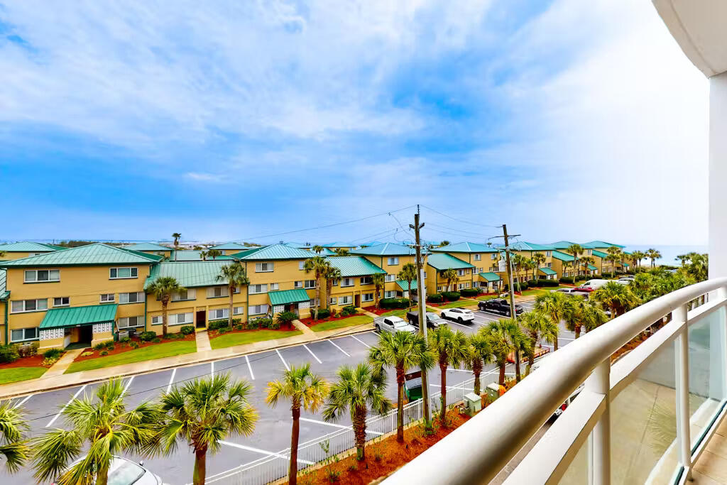 DESTIN WEST GULFSIDE VILLAS - Residential