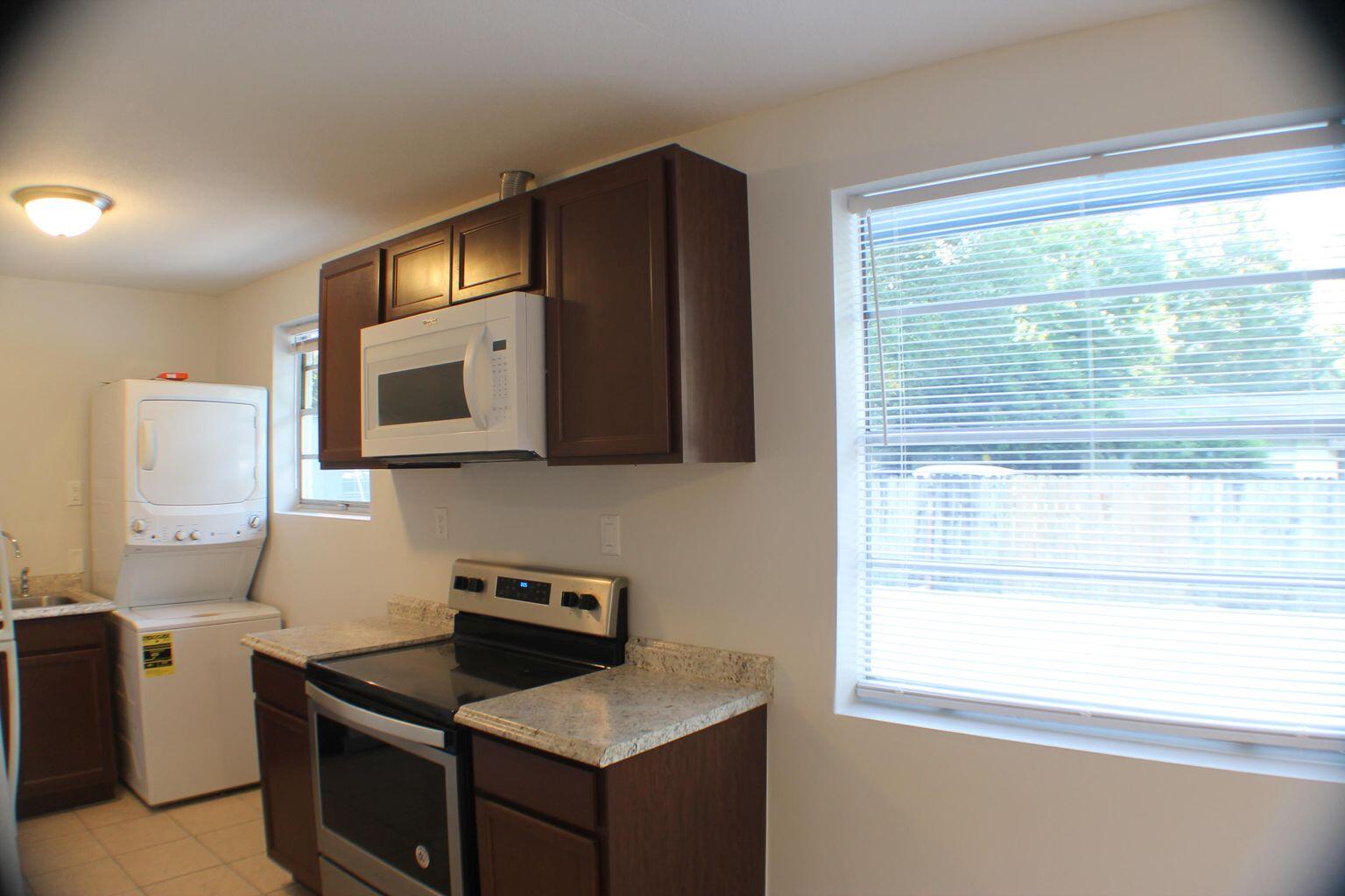 BEG NW COR SEC E100 FT FOR BEG E100 FT S68 FT W100 - Residential Lease