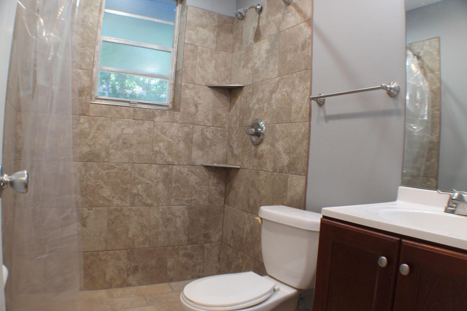 BEG NW COR SEC E100 FT FOR BEG E100 FT S68 FT W100 - Residential Lease